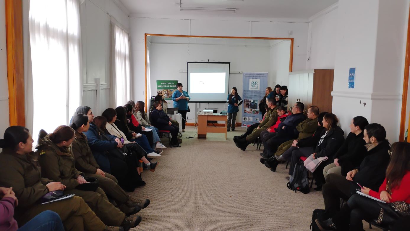 Carabineros realiza jornada de sensibilización a personal de las FFAA y de orden sobre Trastorno Autista