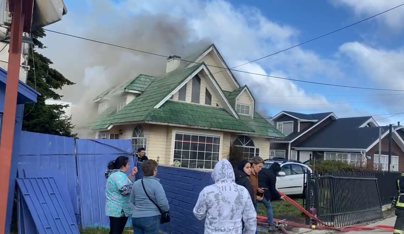 Incendio en vivienda en Avenida España con Piloto Pardo se produjo esta tarde