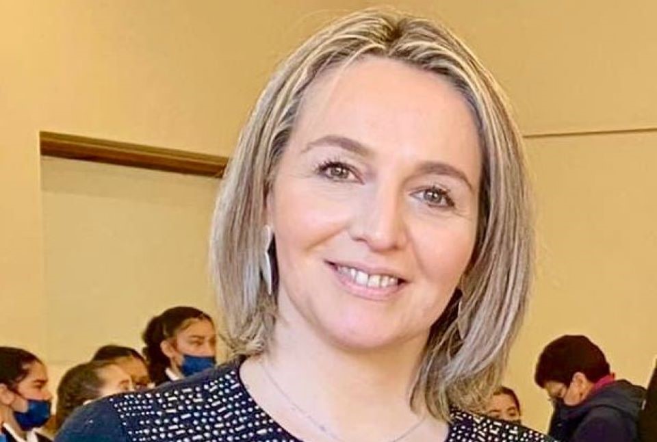 Concejala Alicia Stipicic valora rebaja de 80% en renovación de licencia de conducir para mayores de 60 años y más