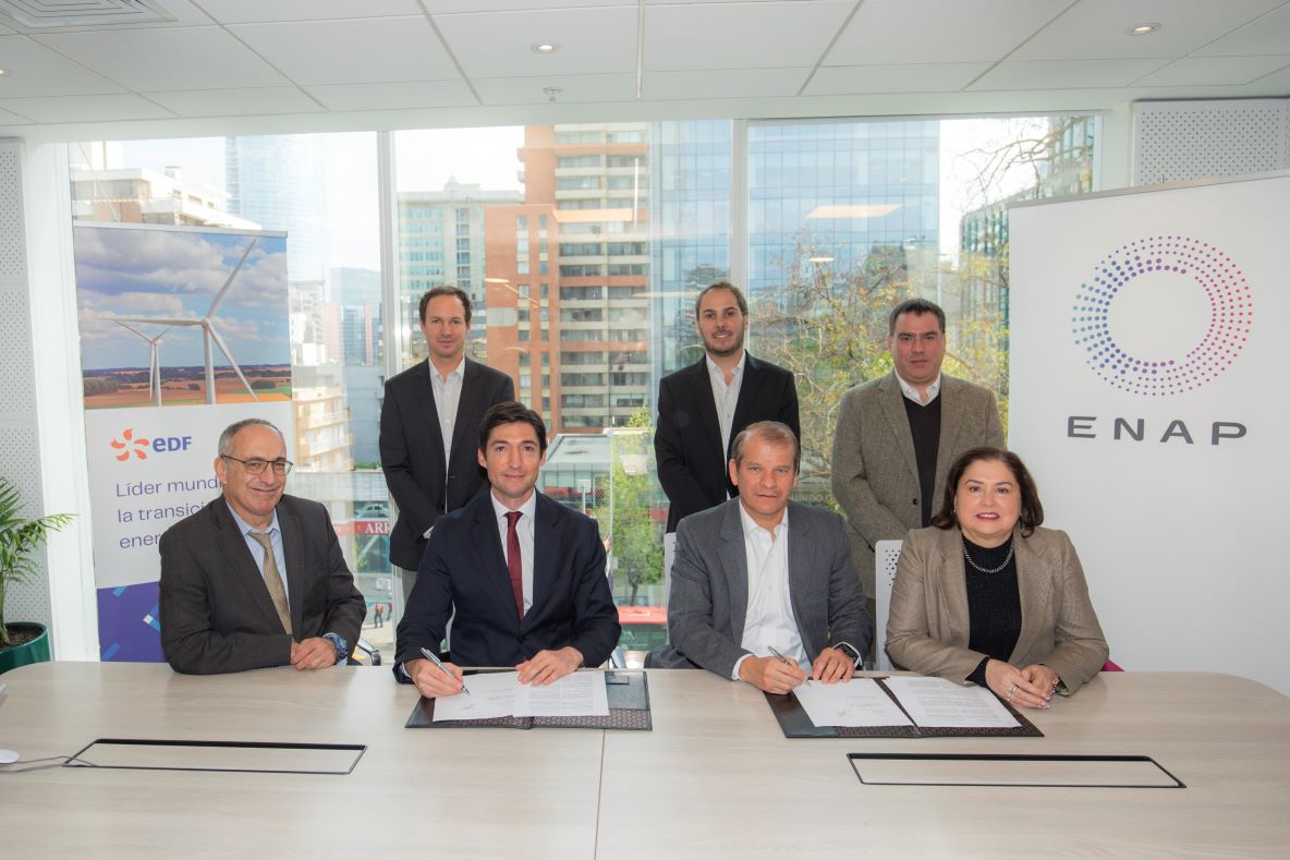Enap y EDF firman acuerdo para el uso del complejo industrial Cabo Negro en Magallanes