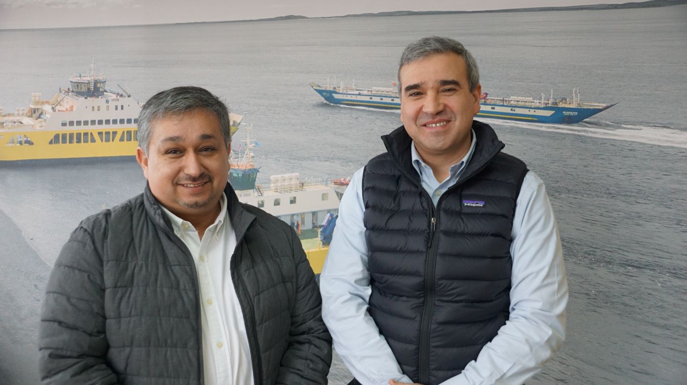 Consejero por Tierra del Fuego Rodolfo Cárdenas y gerente de TABSA abordan problemas de conectividad marítima entre Porvenir y Punta Arenas