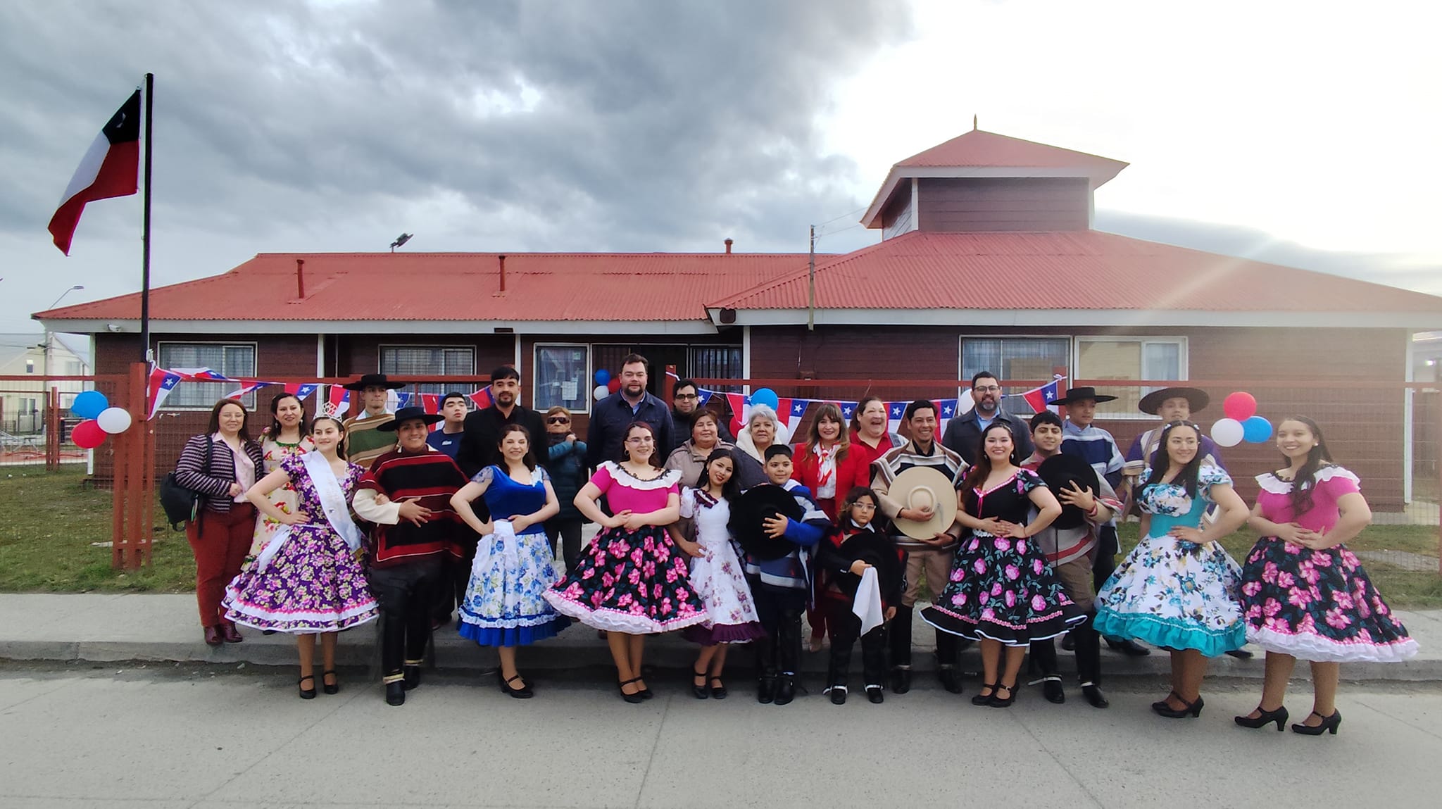 Pasacalle dieciochero se realizó en Puerto Natales
