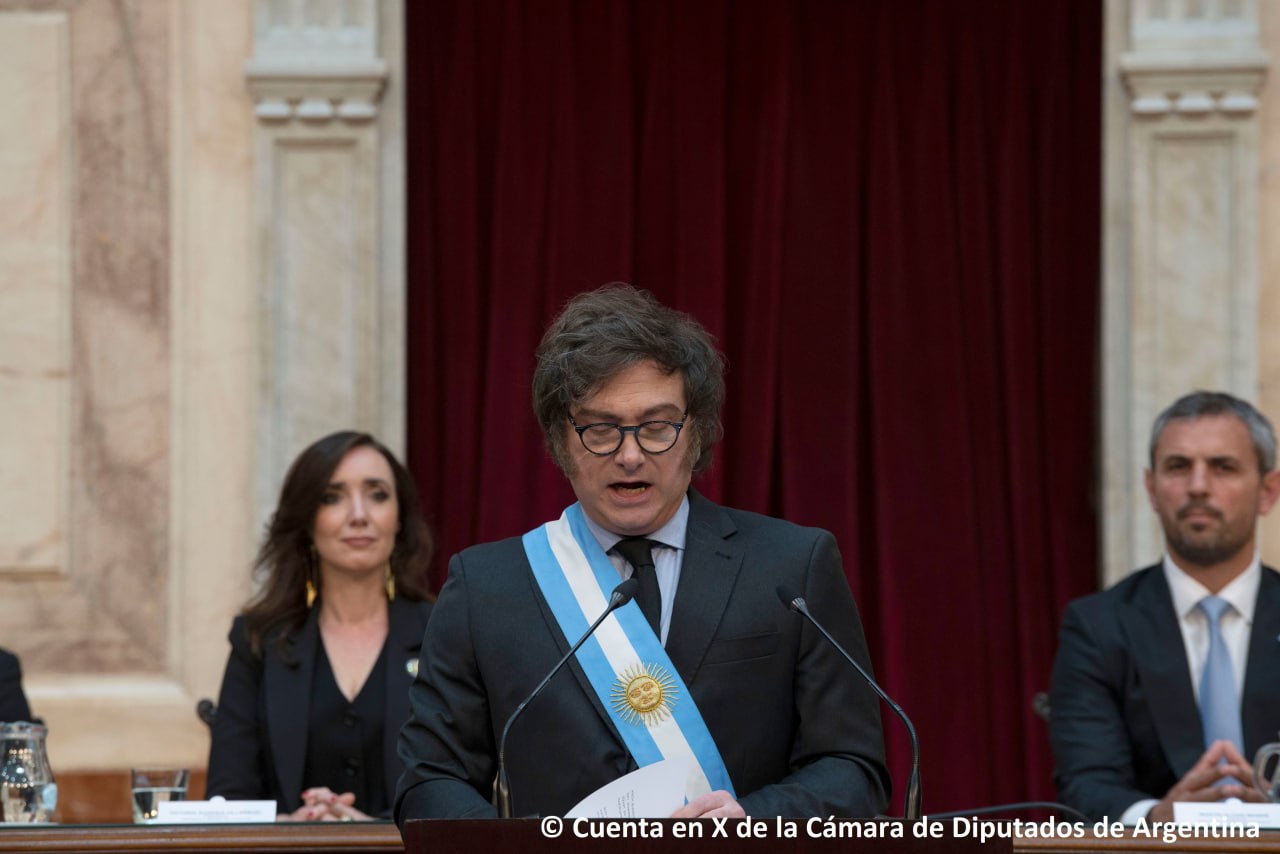 Presidente argentino presentó proyecto de Presupuesto Nacional para 2025