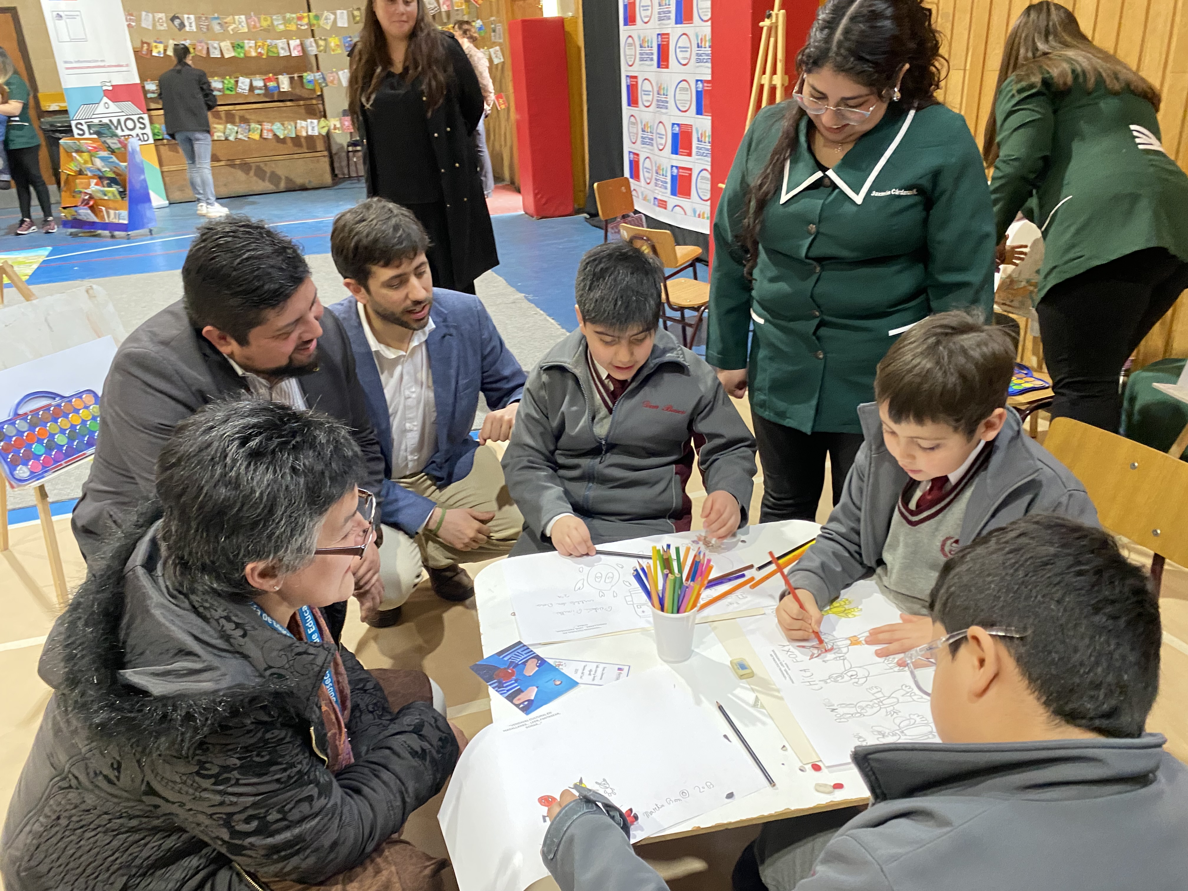 Estudiantes disfrutaron de la primera jornada de la Feria Literaria “Vendaval Cultural en Magallanes” 2024