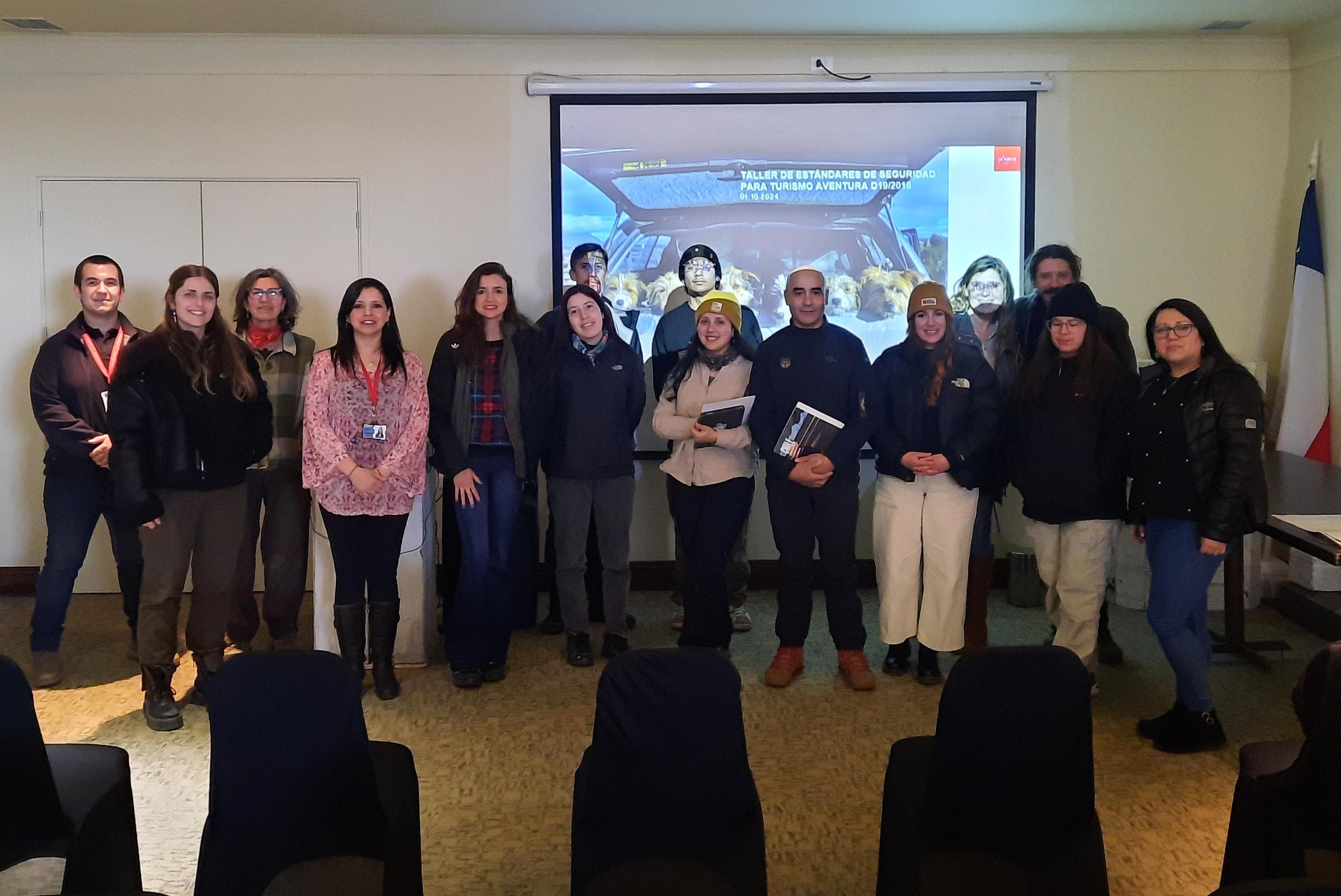 SERNATUR Magallanes realizó Taller sobre Estándares de Seguridad para Turismo Aventura en Puerto Natales