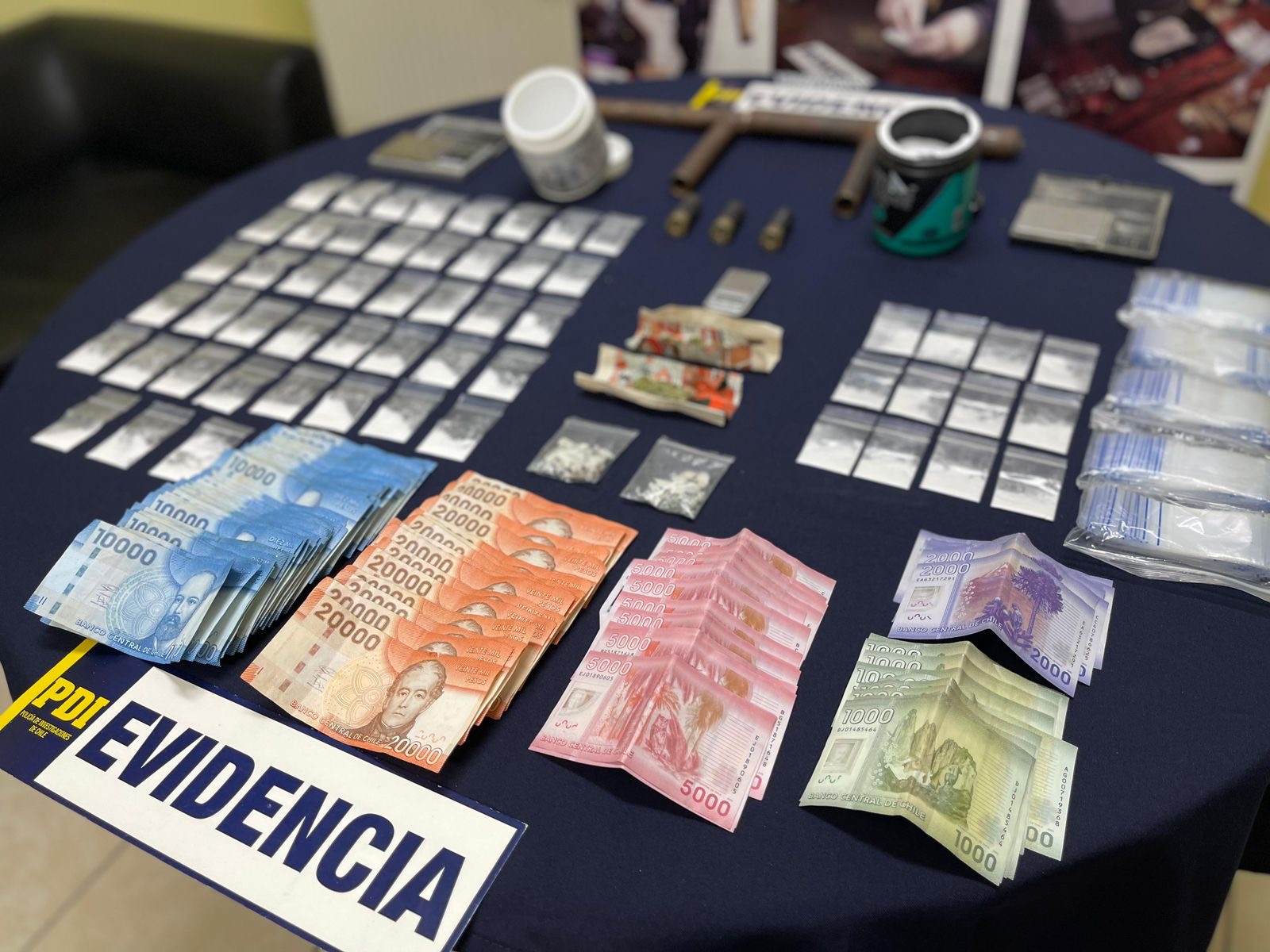 PDI Punta Arenas detuvo a un hombre por el delito de microtráfico: incautaron Cocaína, Cannabis Sativa y Hongos Psilocybe