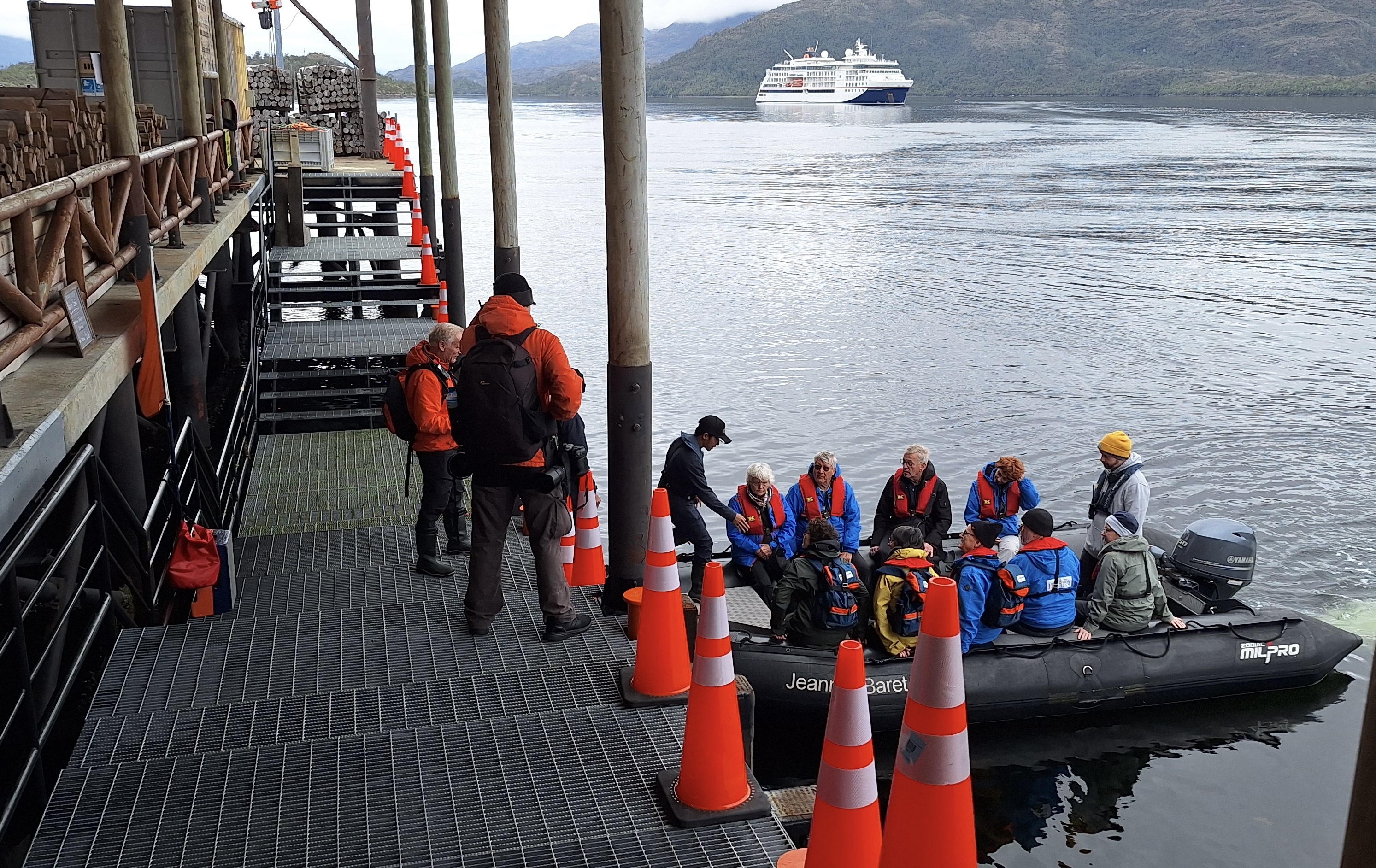 Puerto Edén recibió su primer crucero de la temporada 2024-2025 en Magallanes