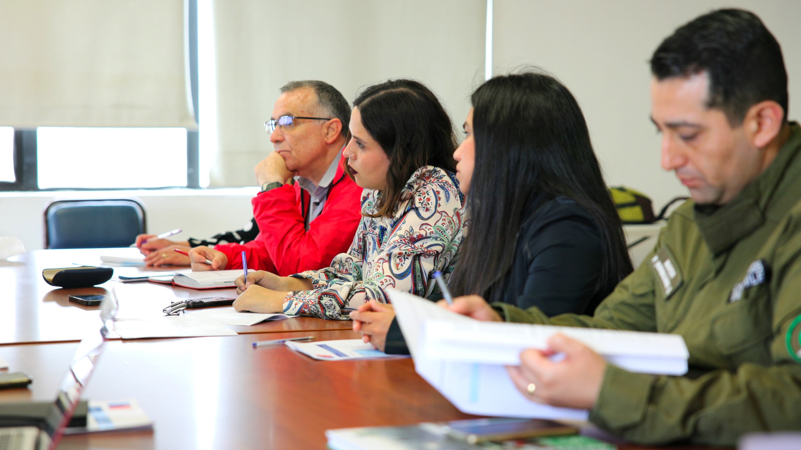 Comisión de Justicia Penal se reunió en Porvenir presidida por la SEREMI de Justicia y DDHH