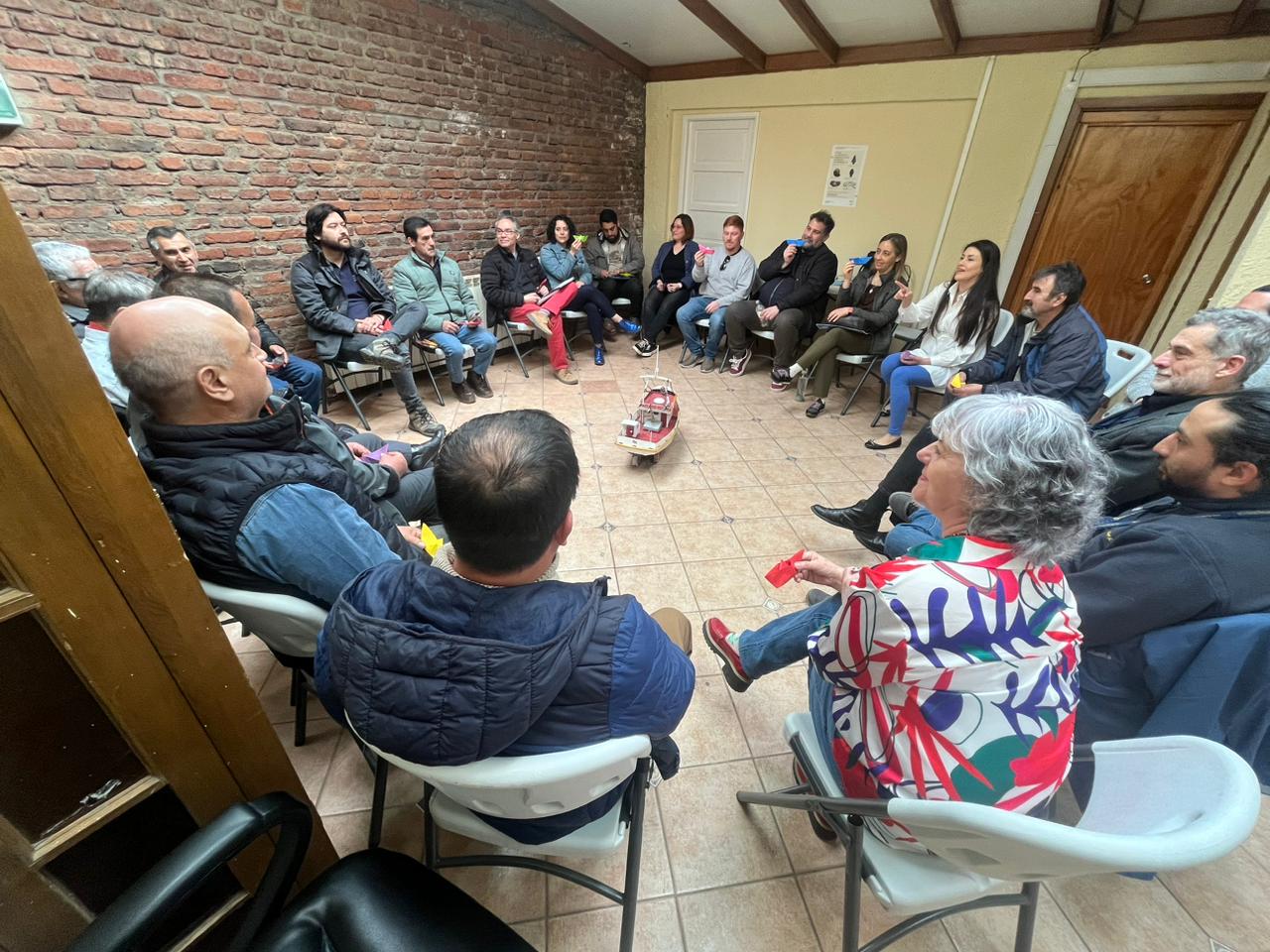 Carpinteros de ribera de la región se reunieron en Punta Arenas convocados por el Servicio del Patrimonio