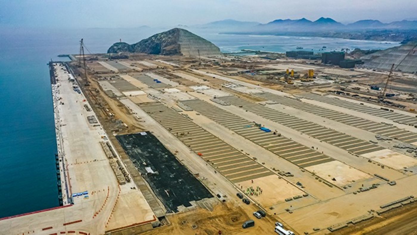 El nuevo megapuerto de Chancay en la costa del Perú