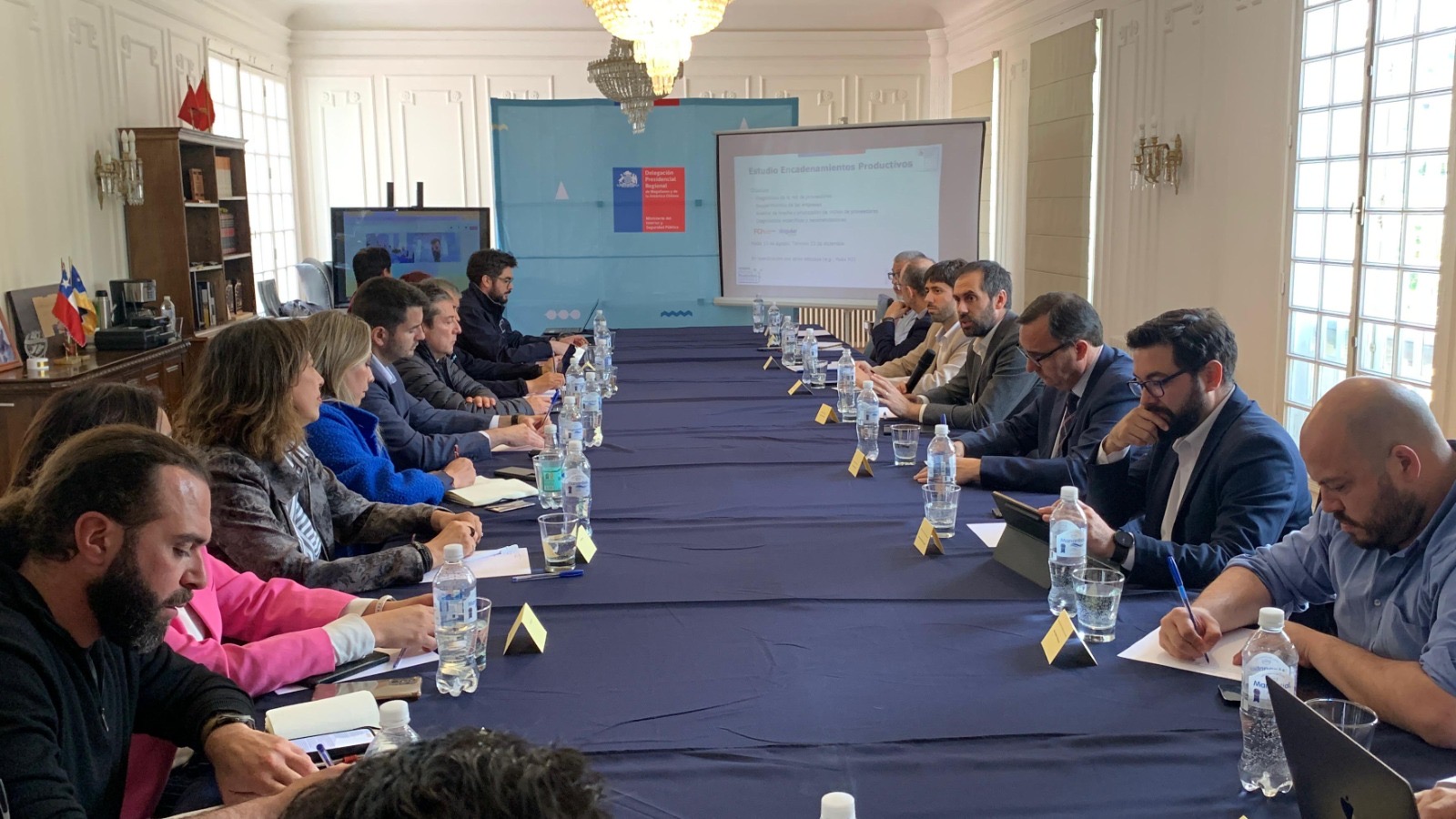 Ministro de Economía realiza despliegue en Magallanes con foco en la inversión