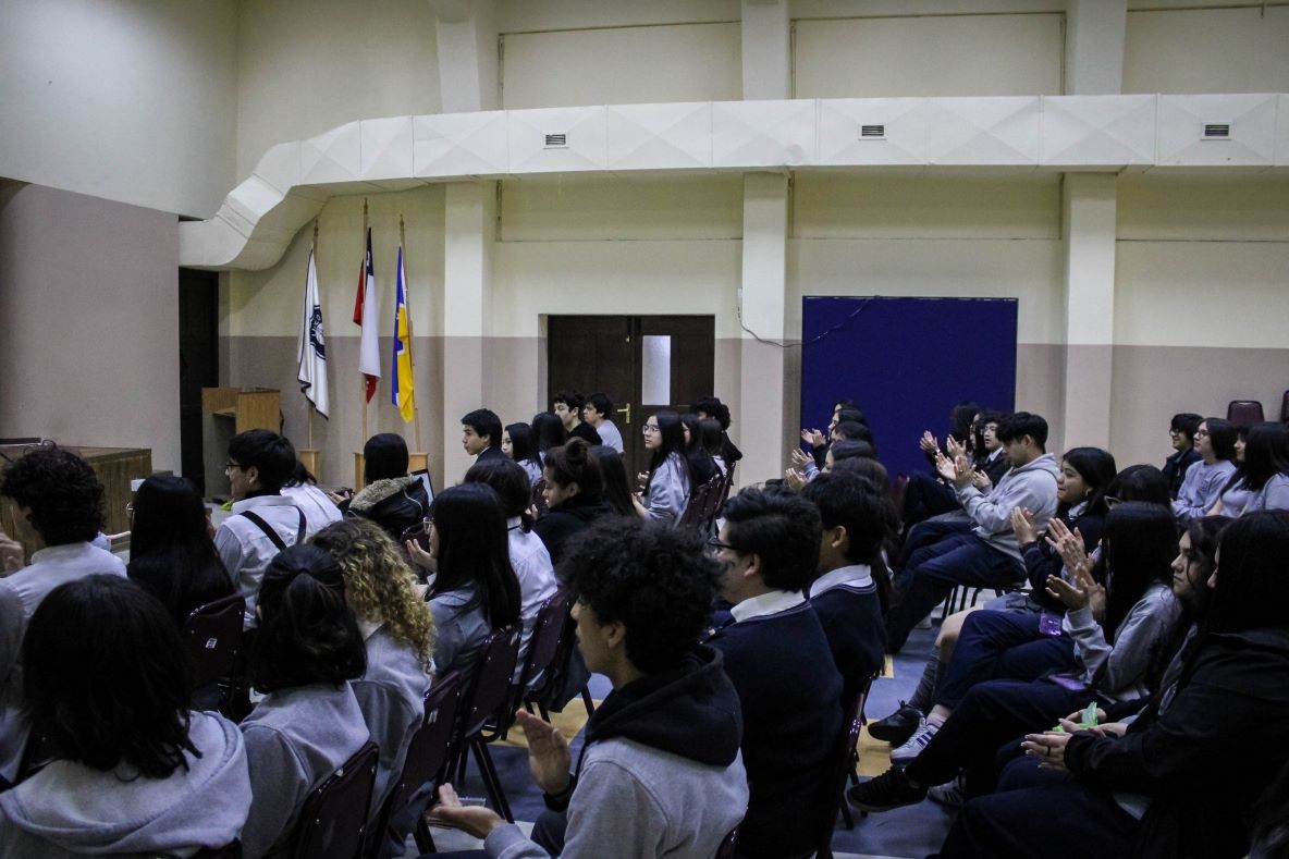 Centro de Estudiantes del Liceo Luis Alberto Barrera de Punta Arenas presentó su balance de actividades del año 2024
