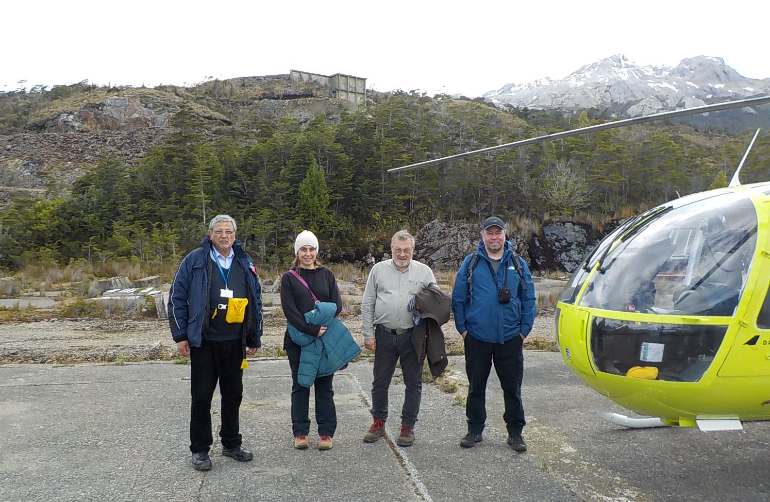 Mantienen expectativas a largo plazo para extraer metales de alta pureza en Magallanes |  Comitiva de Bienes Nacionales llegó hasta el lote fiscal donde se realiza la prospección