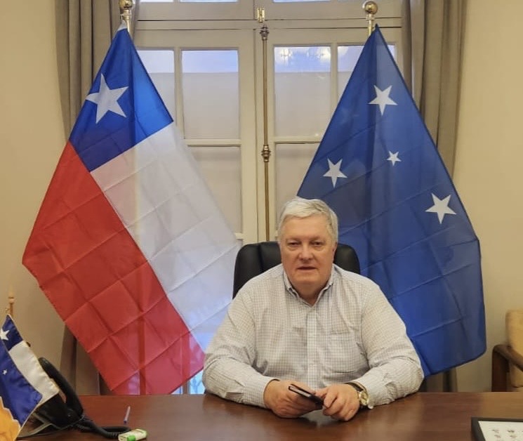 Senador Alejandro Kusanovic presenta proyecto de ley para promover la difusión del Territorio Chileno Antártico.