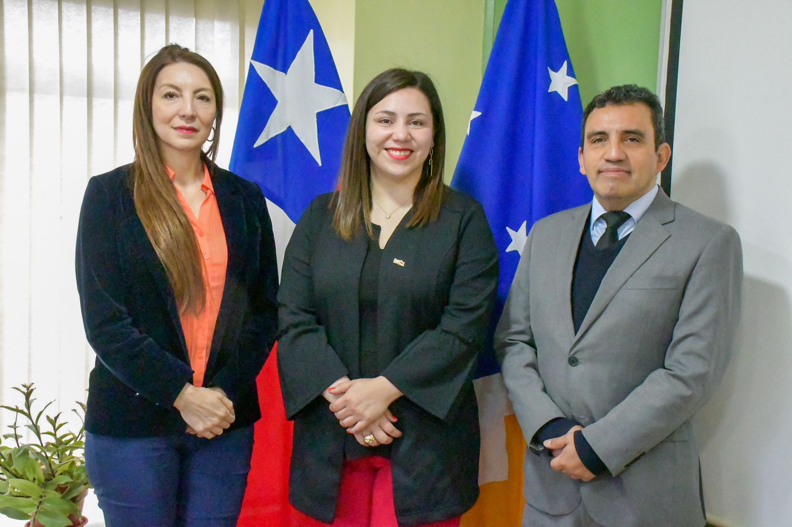 Autoridades de Fiscalía hicieron visita protocolar a Delegada Presidencial de Antártica