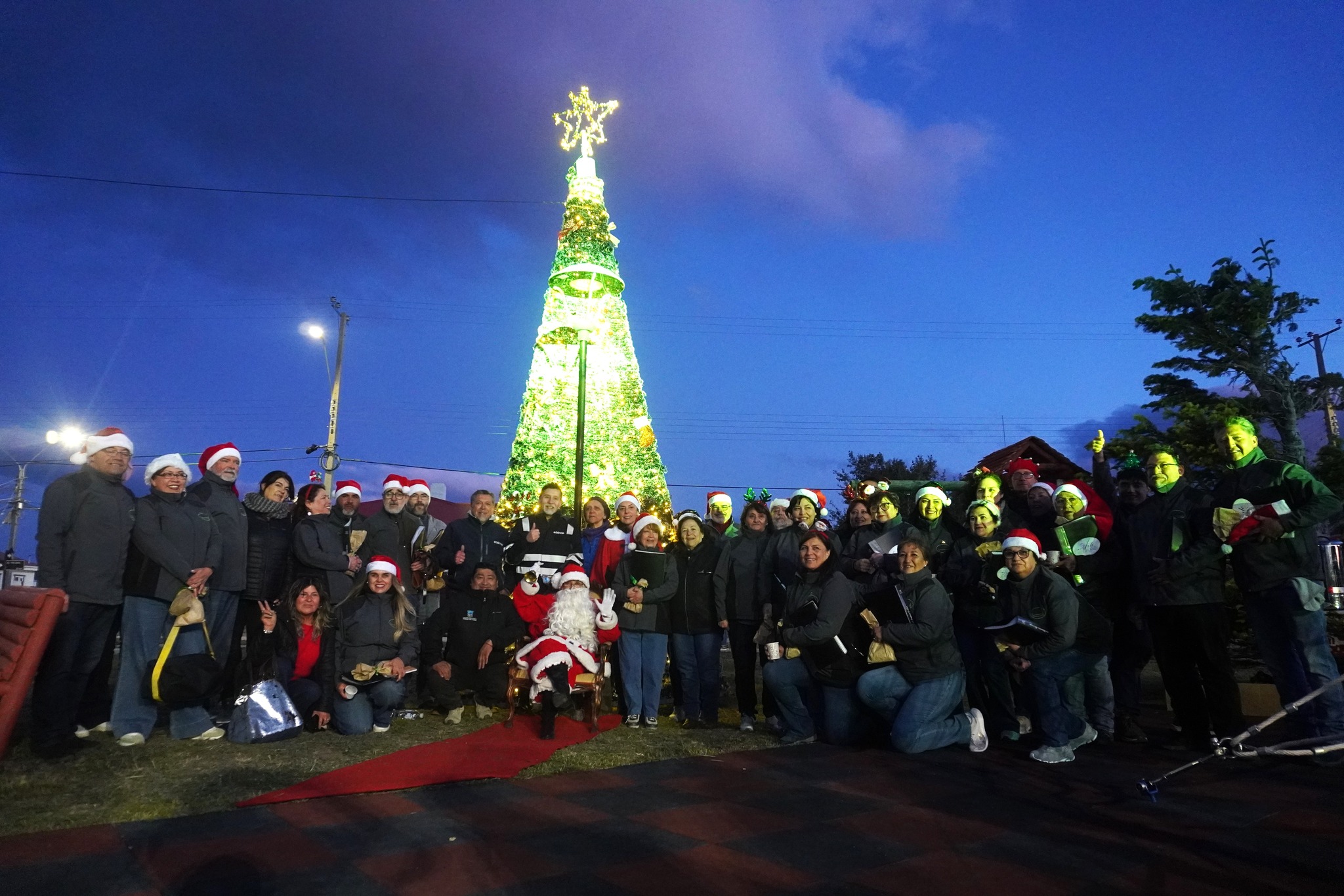 EDELMAG y la Municipalidad de Punta Arenas invitan al Encendido del Árbol de Navidad