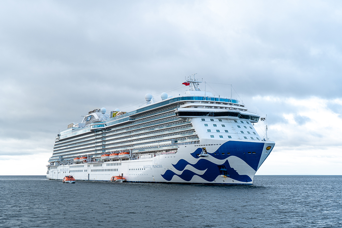 Empresa Portuaria Austral reconoce al Majestic Princess, el crucero más grande que llegará a la temporada 2024-2025