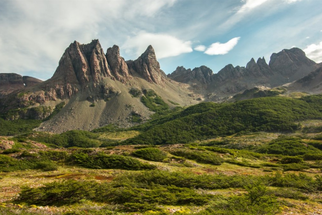 Presidente Boric anuncia sus vacaciones en el trekking más austral del mundo en Puerto Williams