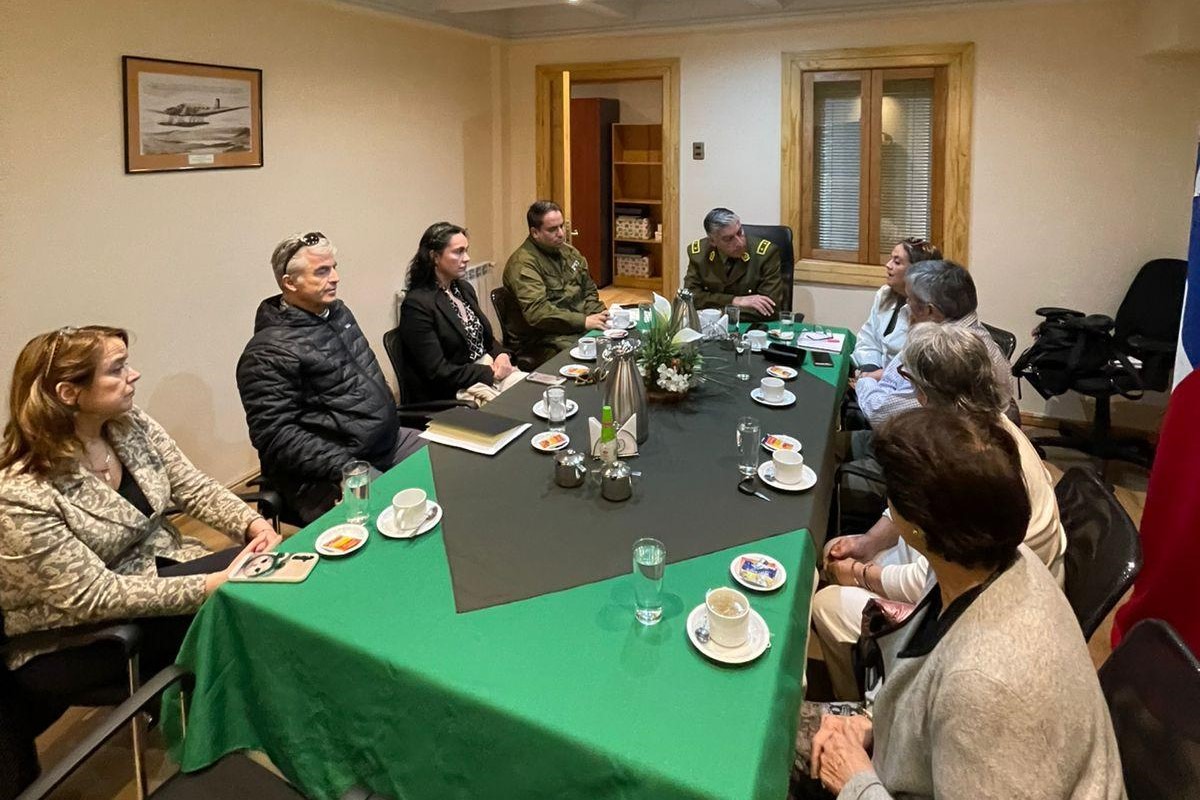 Carabineros y Austrochile AG se unen para abordar el impacto de las carreras clandestinas en Punta Arenas