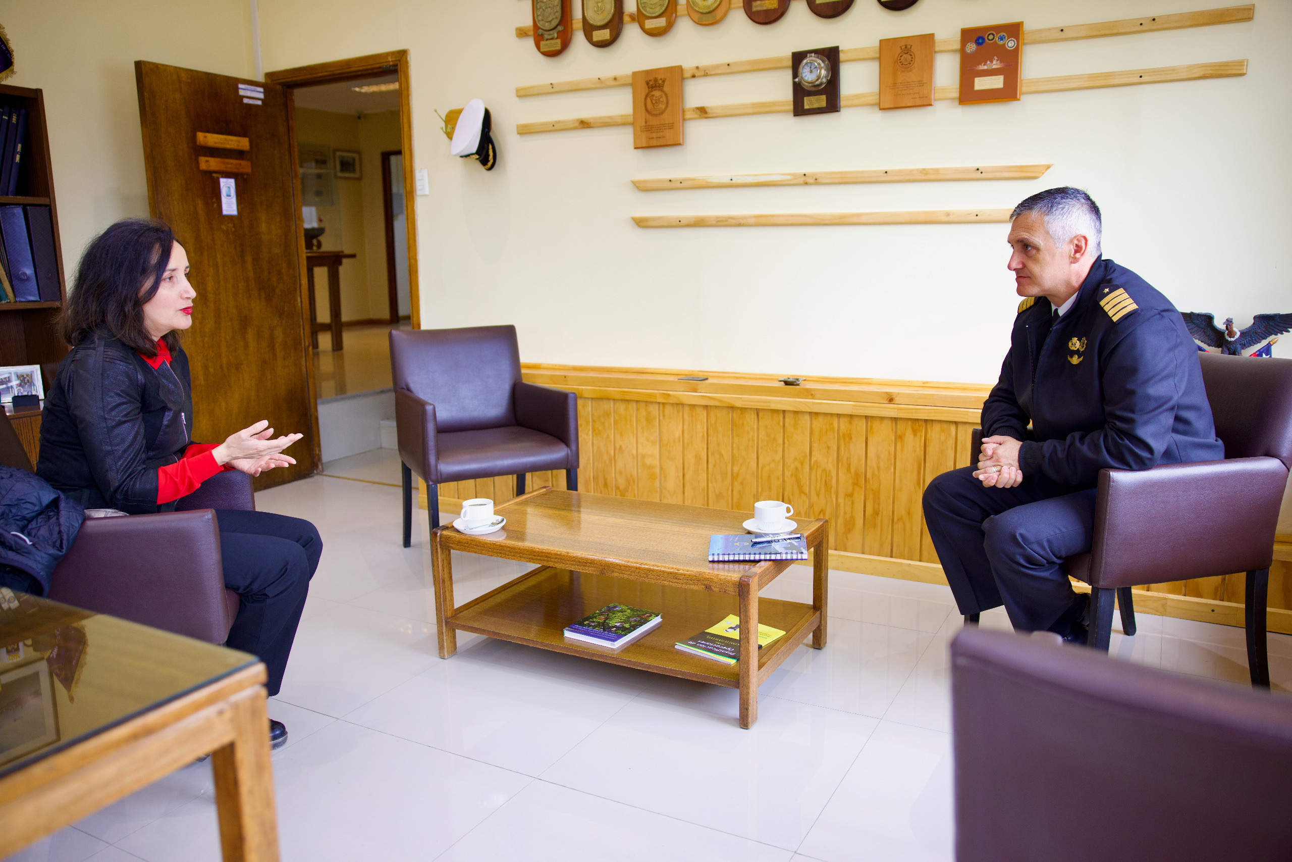 Presidenta de la Corte de Apelaciones de Punta Arenas visitó el Juzgado  de Cabo de Hornos