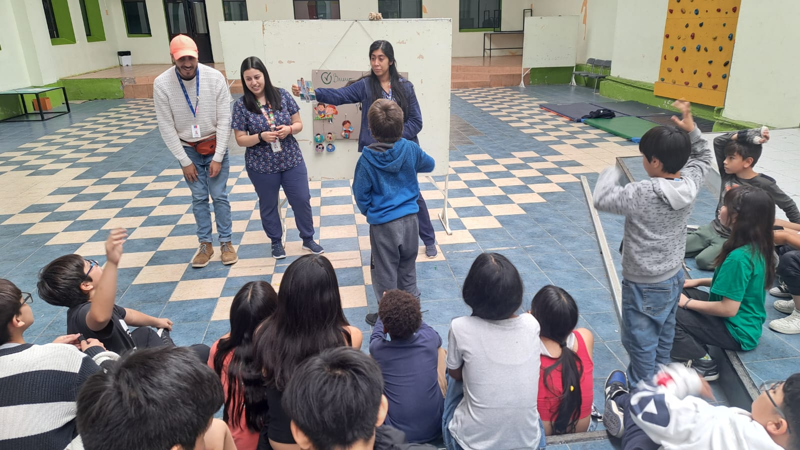 Con actividades lúdicas y educativas para niños de las Colonias de Verano se conmemoró el Día Contra el Cáncer en Natales