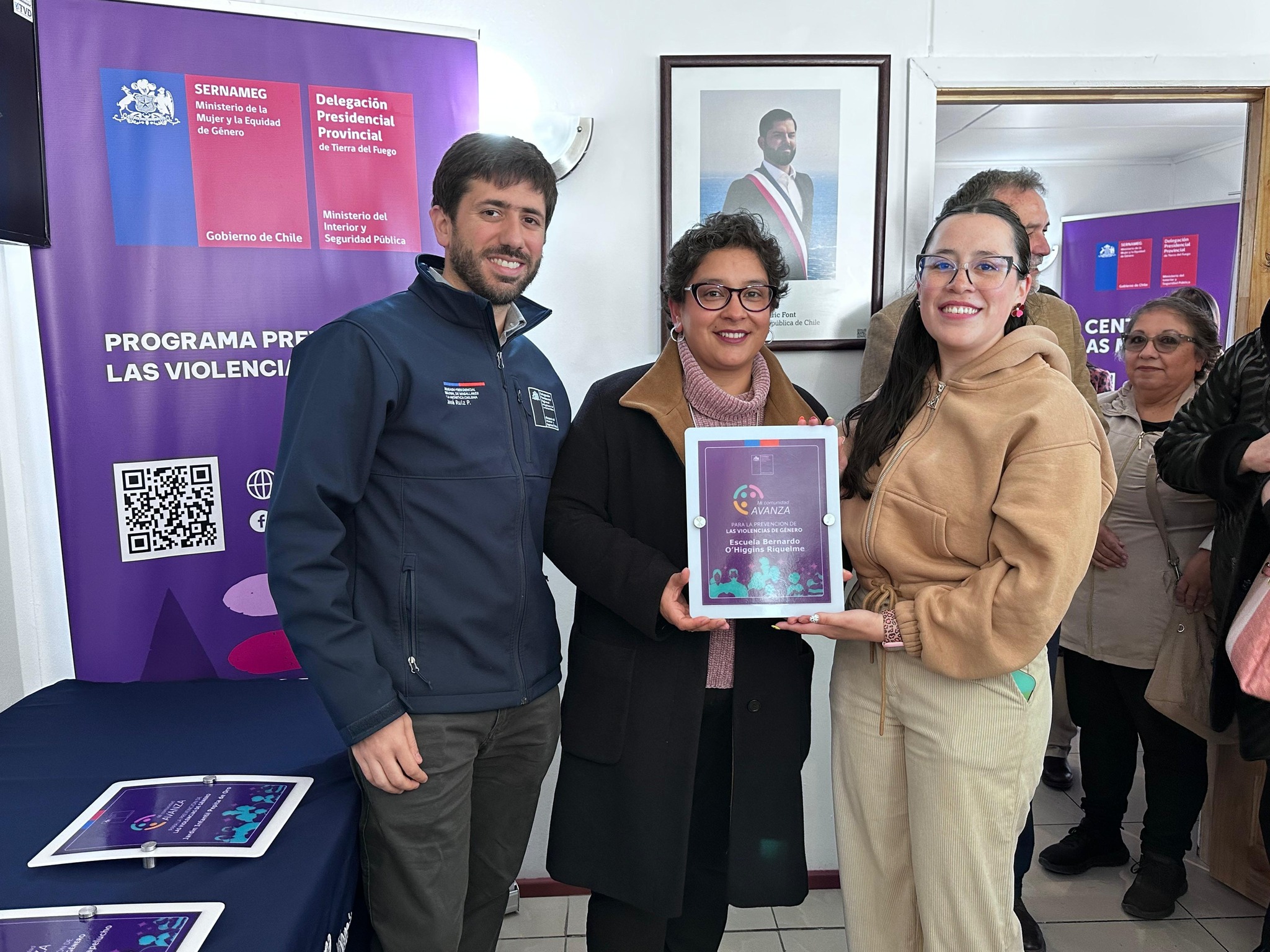 Delegado Presidencial reinaugura Centro de la Mujer en Porvenir