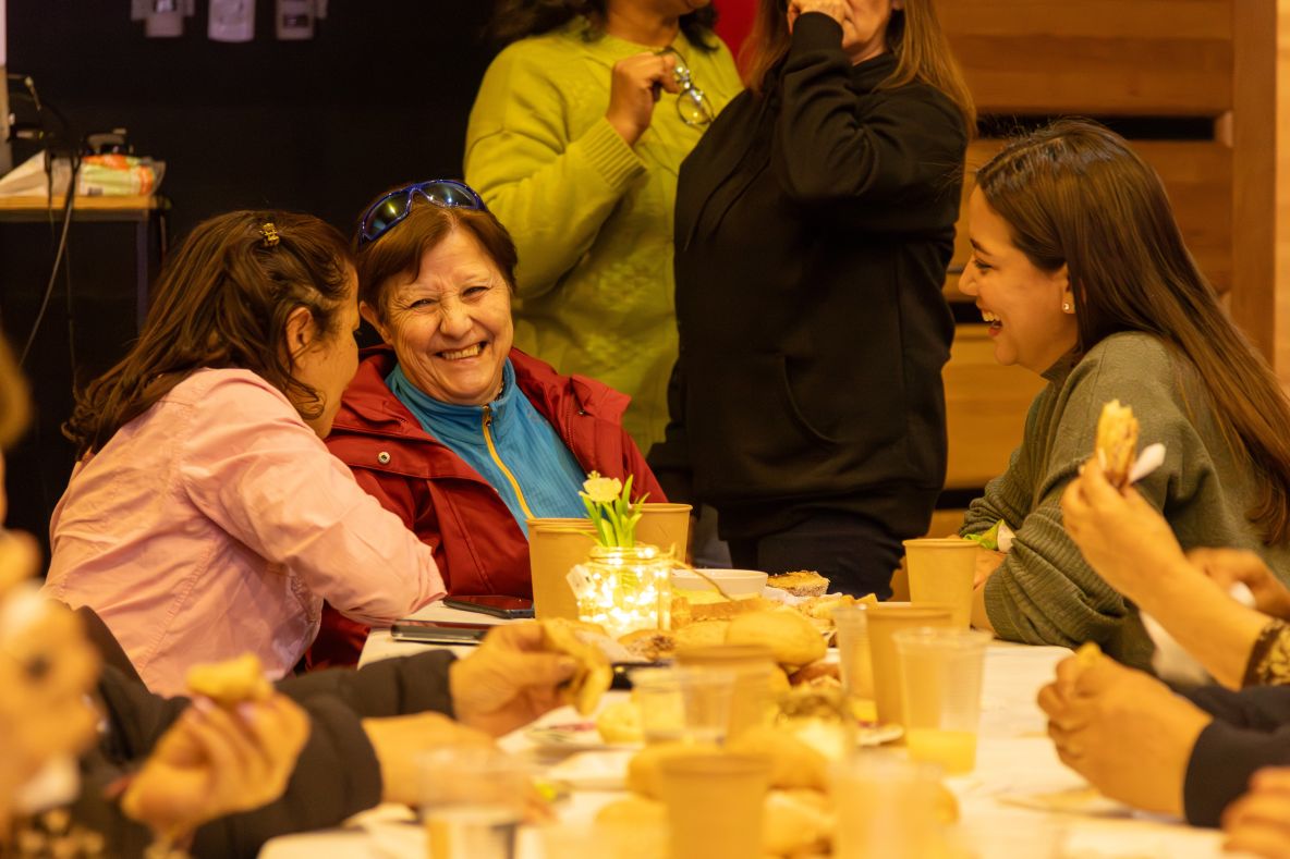 Personas mayores se reunieron en exitoso Café Concert en Puerto Natales