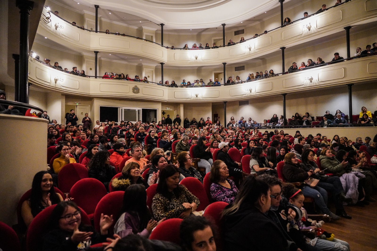 Más de 400 vecinos disfrutaron del Día de la Danza