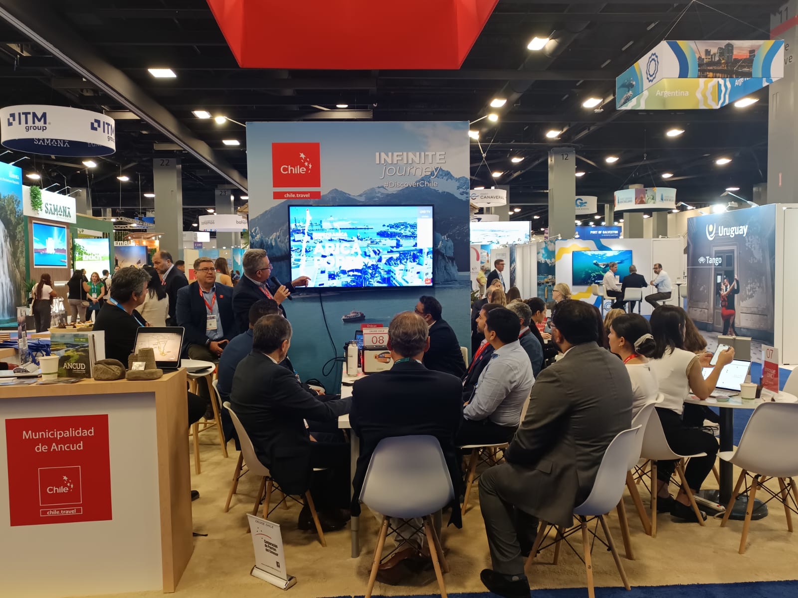 EPAUSTRAL marca presencia en feria internacional de cruceros Seatrade 2025