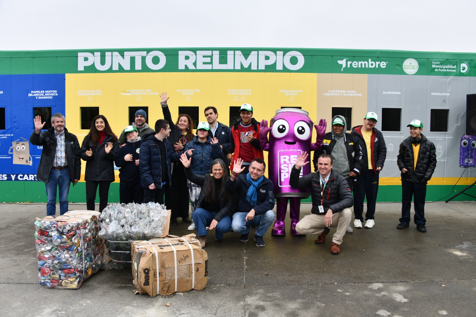 Municipio y ReSimple inauguran primer Punto Limpio de Punta Arenas