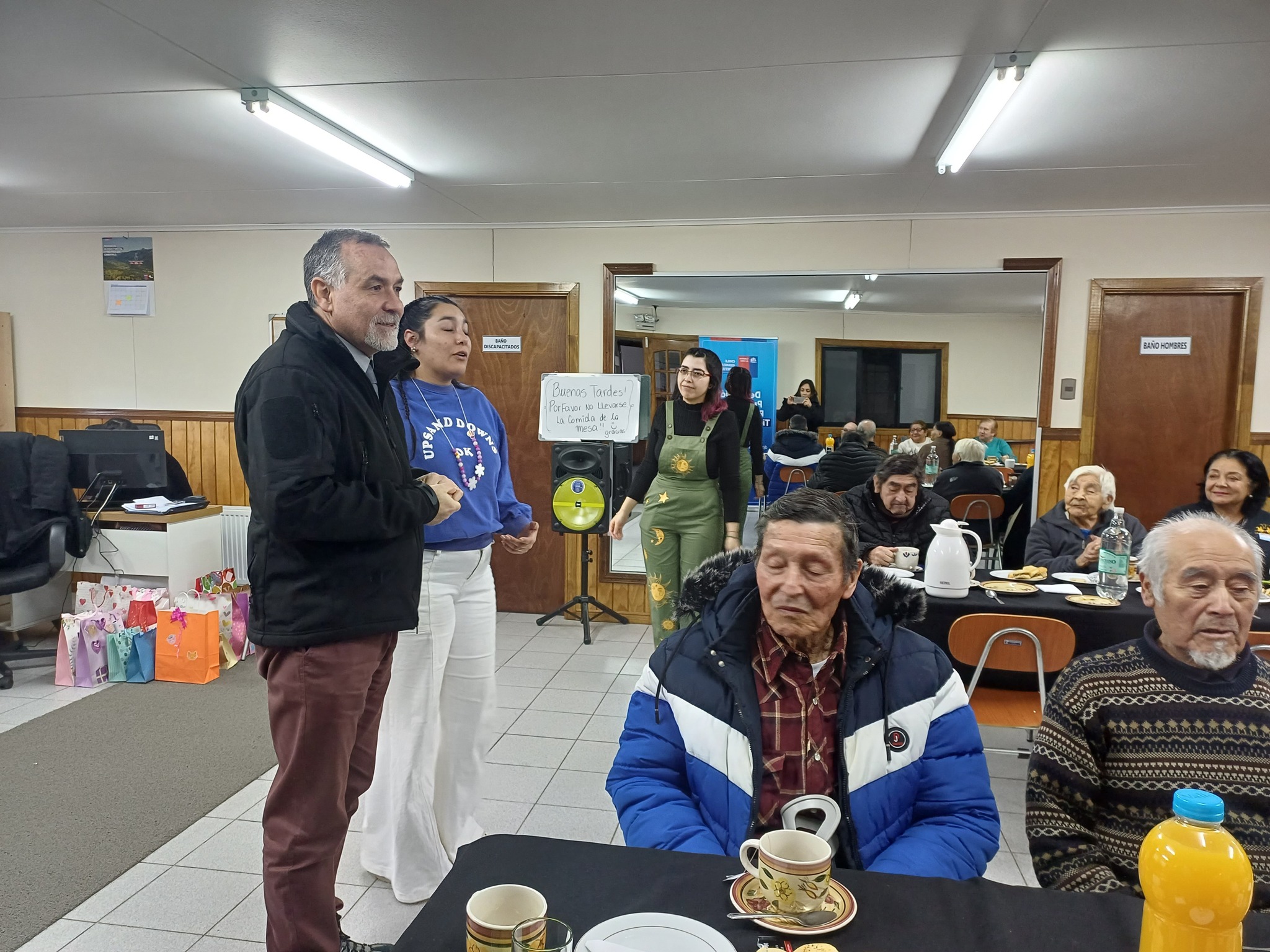 Los últimos jueves de cada mes con los adultos mayores en Porvenir