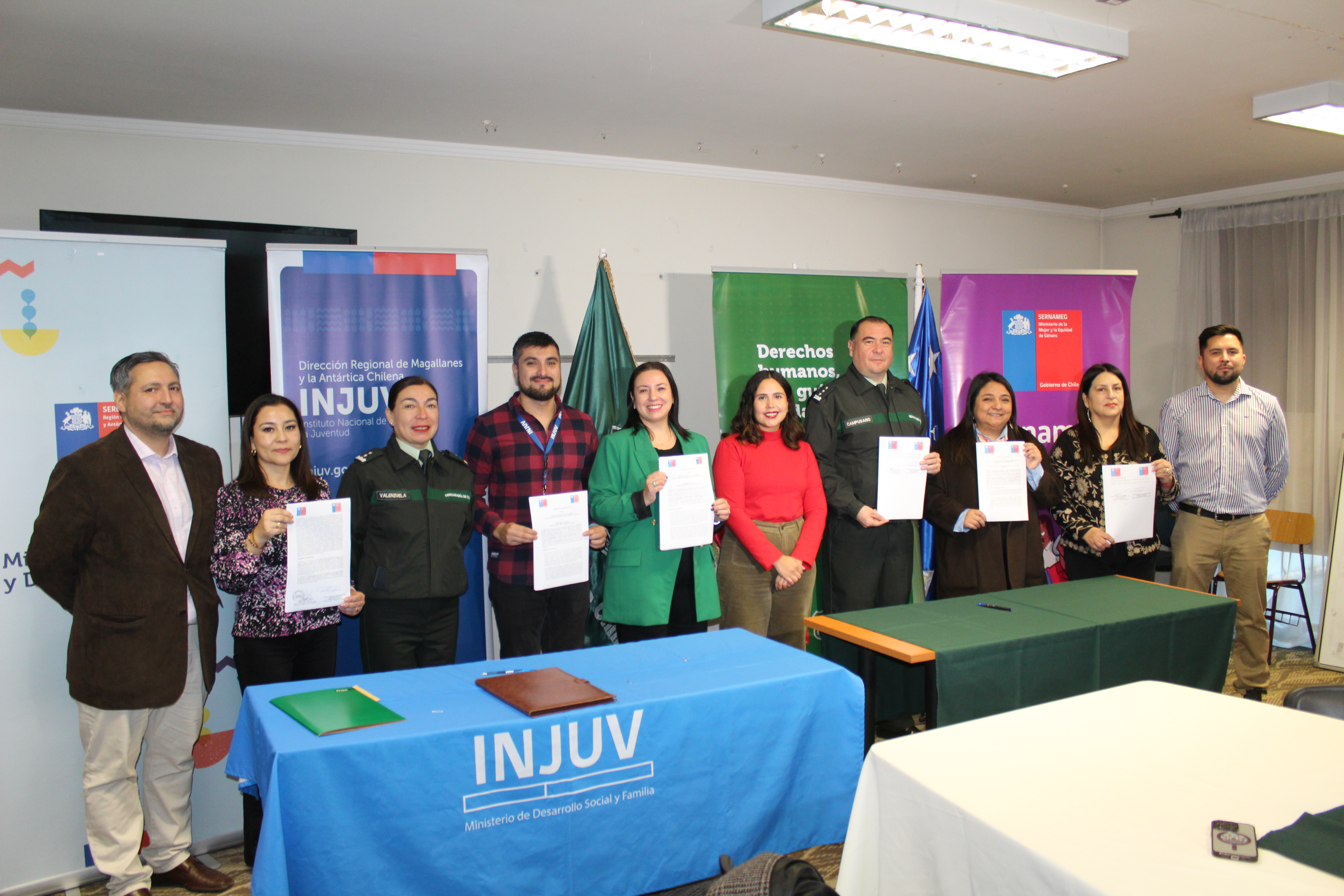Convenios de Gendarmería con INJUV y SERNAMEG se firmaron en Magallanes