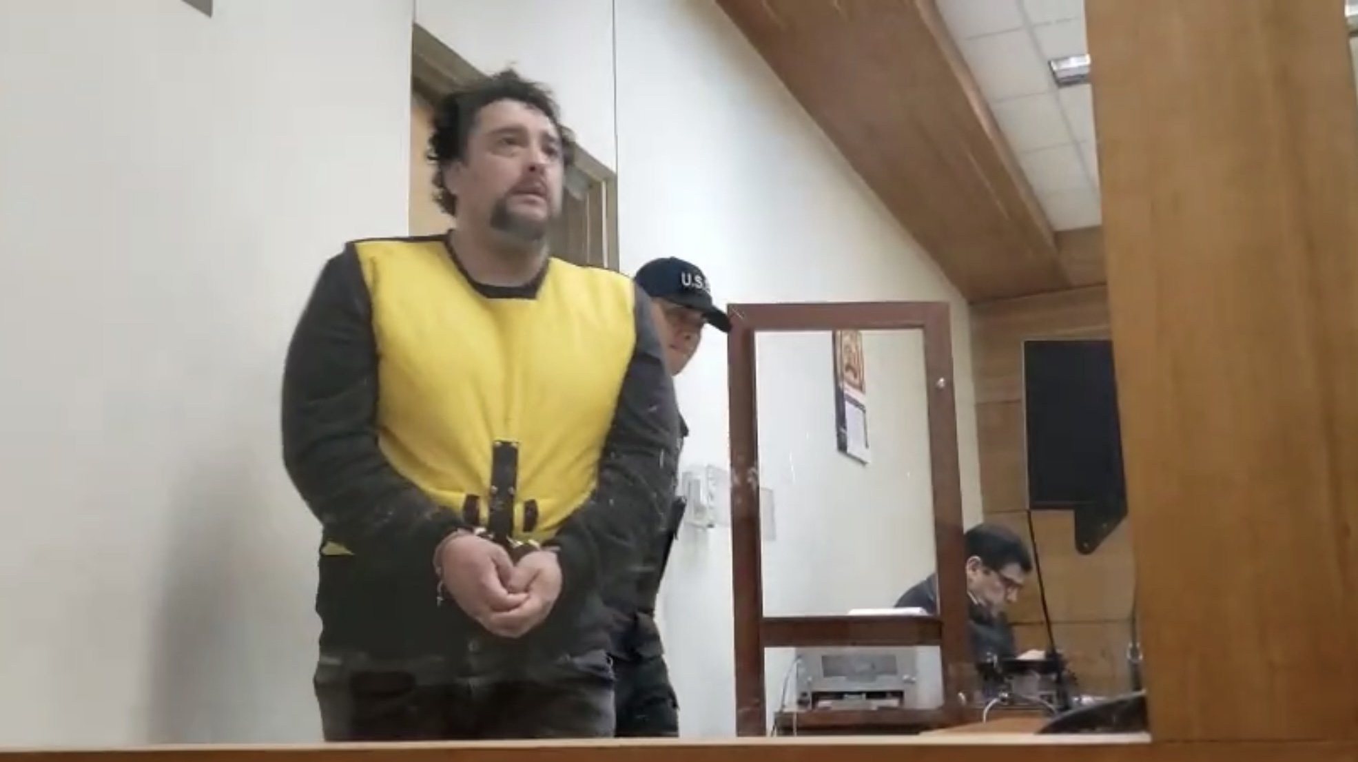 Intentó prender fuego a local nocturno como represalia por supuesta estafa: quedó con arresto domiciliario