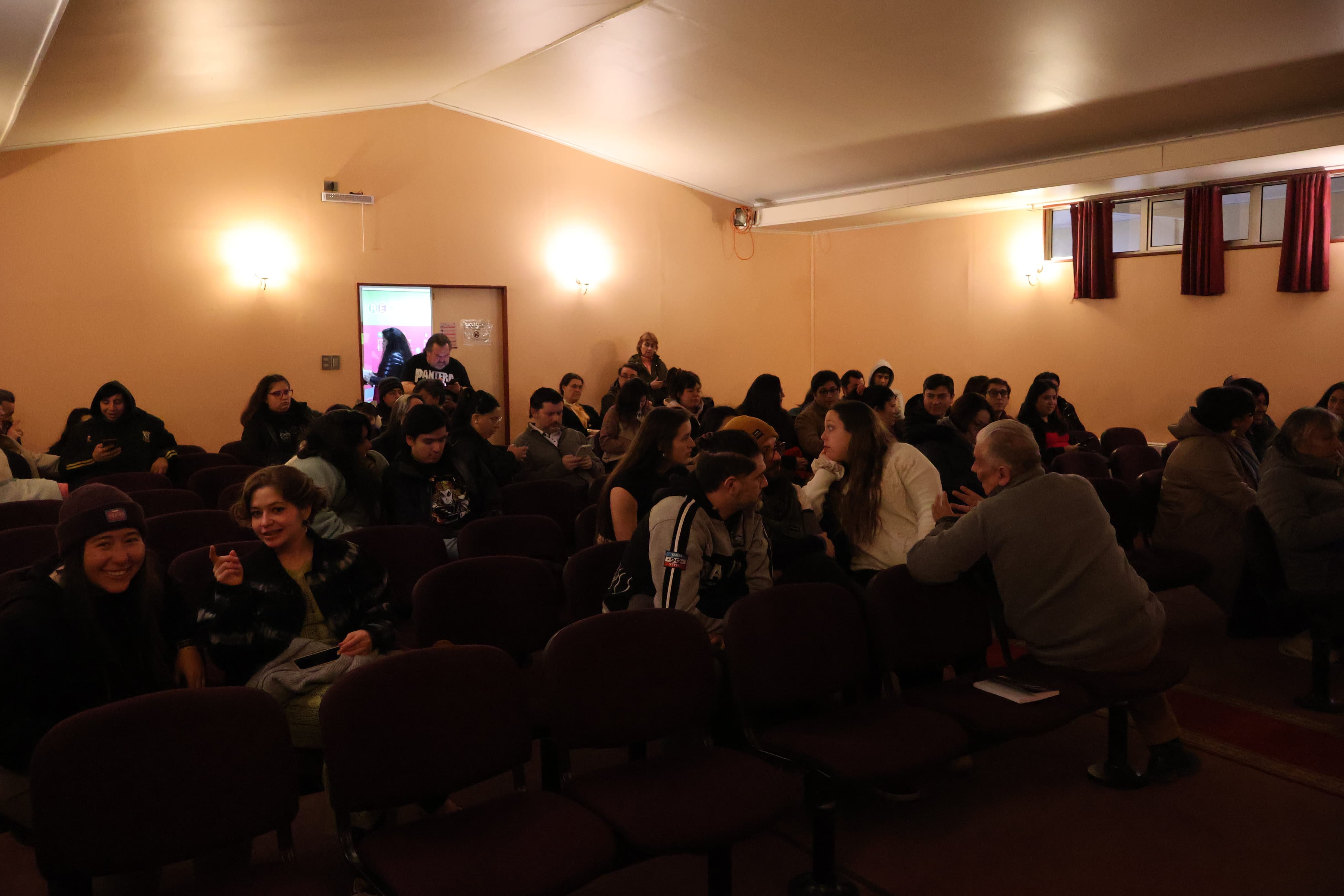 Se realizó en Puerto Natales la presentación del libro «Venganza en la Patagonia indomable» | Juan Salvador Miranda