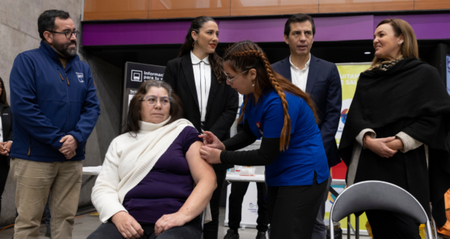 Ministerio de Salud refuerza llamado a vacunarse previo a fin de semana largo y vacaciones de invierno