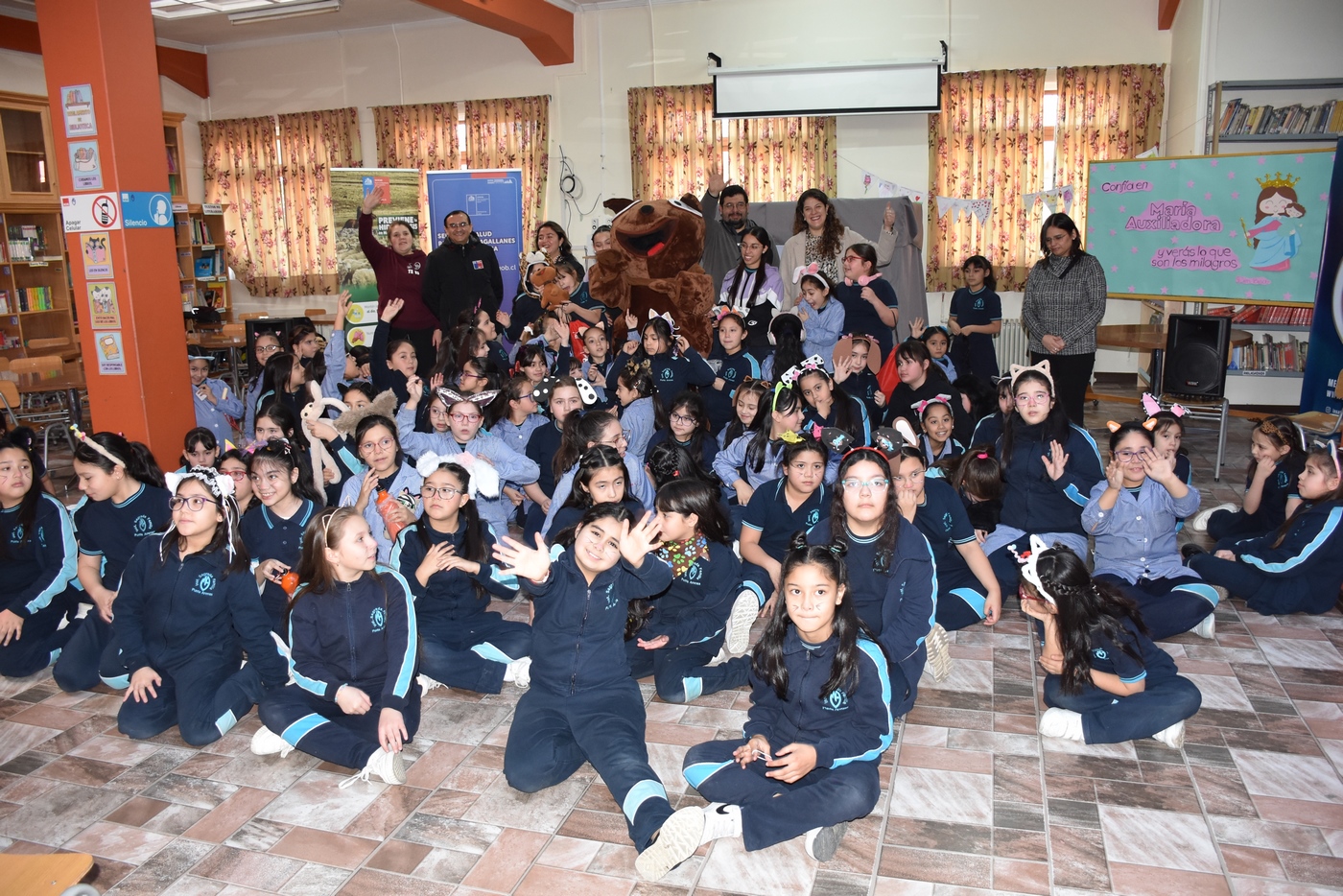 Con obra teatral para estudiantes, seremi de salud refuerza control de hidatidosis y fomenta la tenencia responsable de mascotas