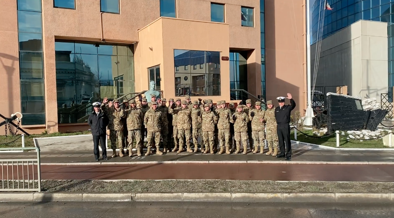 Gobernación Marítima de Punta Arenas recibió a soldados conscriptos en visita profesional