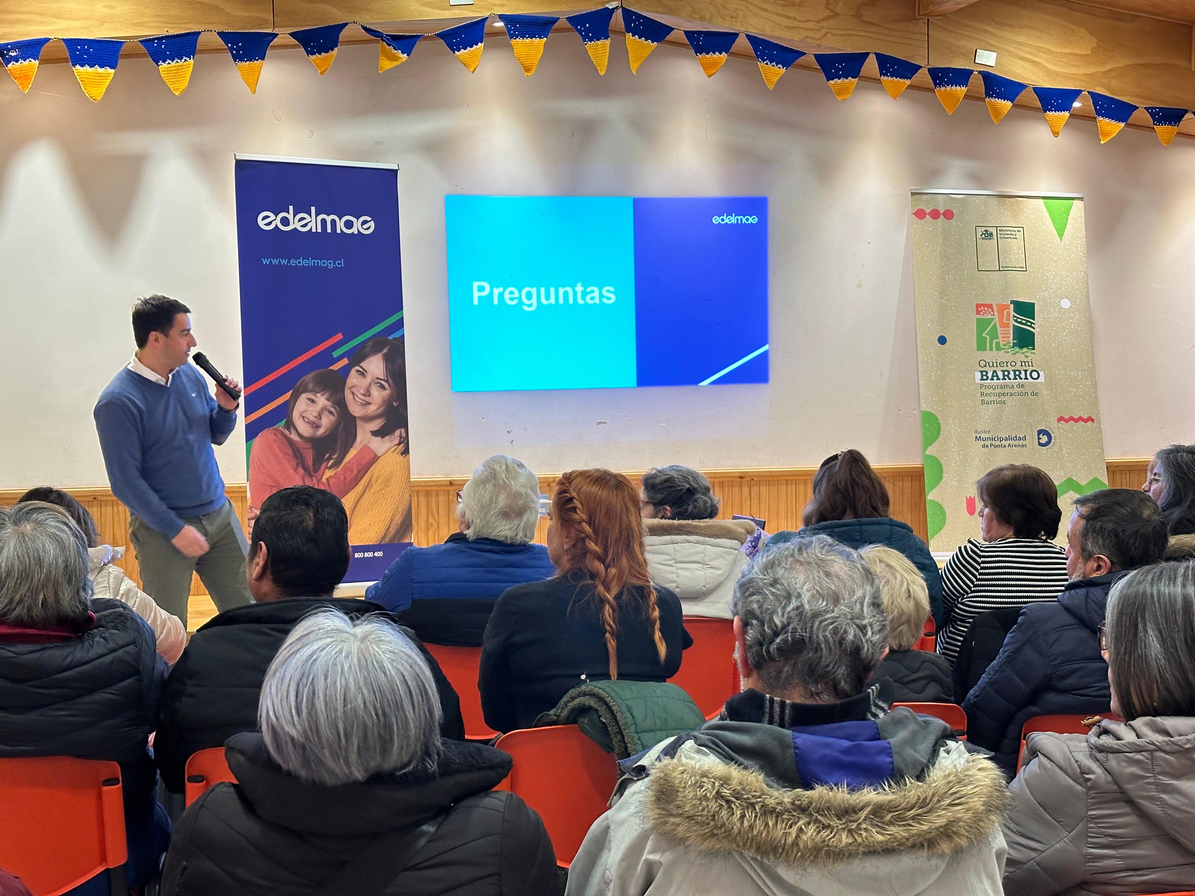 Edelmag realiza charla informativa a vecinos en el marco del Programa Quiero Mi Barrio 