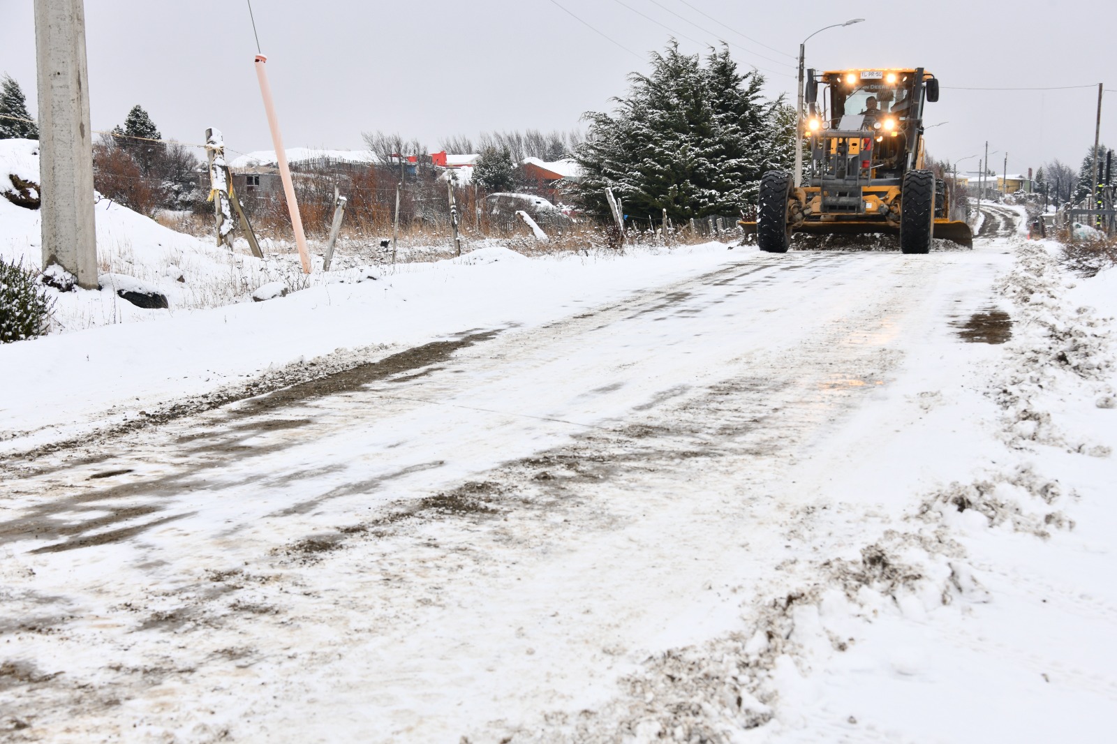 Más de 30 toneladas esparció el municipio por nieve y escarcha