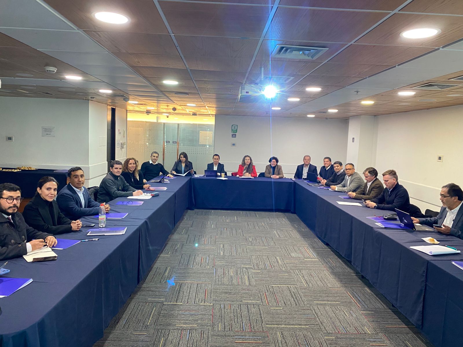 Emporcha, SEP y puertos de Chile revisan experiencias sobre seguro de bienes portuarios