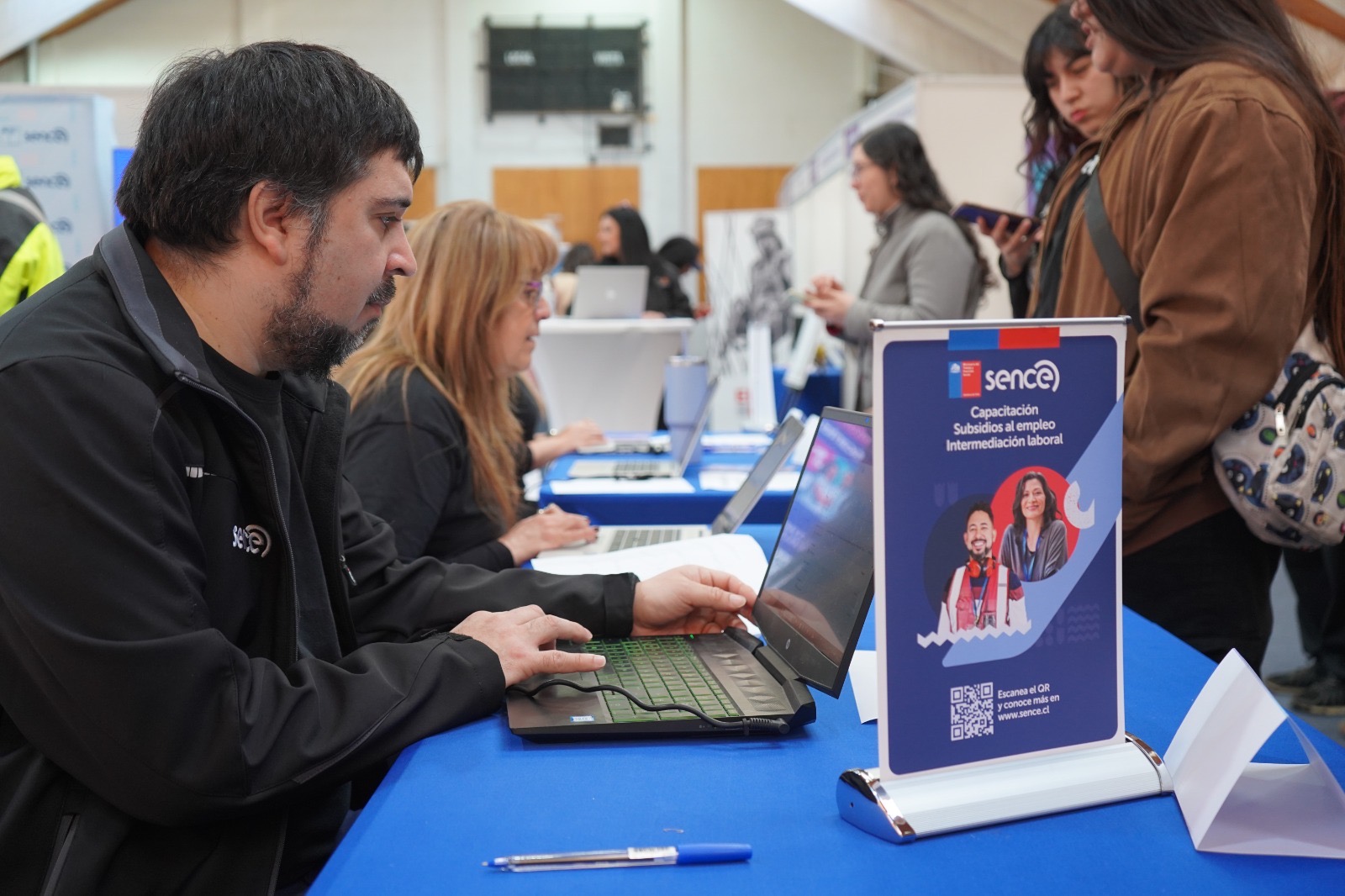 Trabajo de calidad y nuevas oportunidades: Feria Laboral #HayVacantes 2025 fortalece la alianza público-privada en Puerto Natales