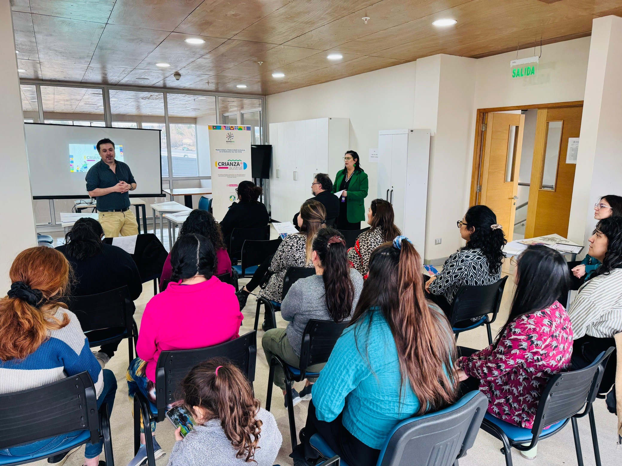 SENADIS y REPRODIS fortalecieron la parentalidad inclusiva de 20 familias de Punta Arenas