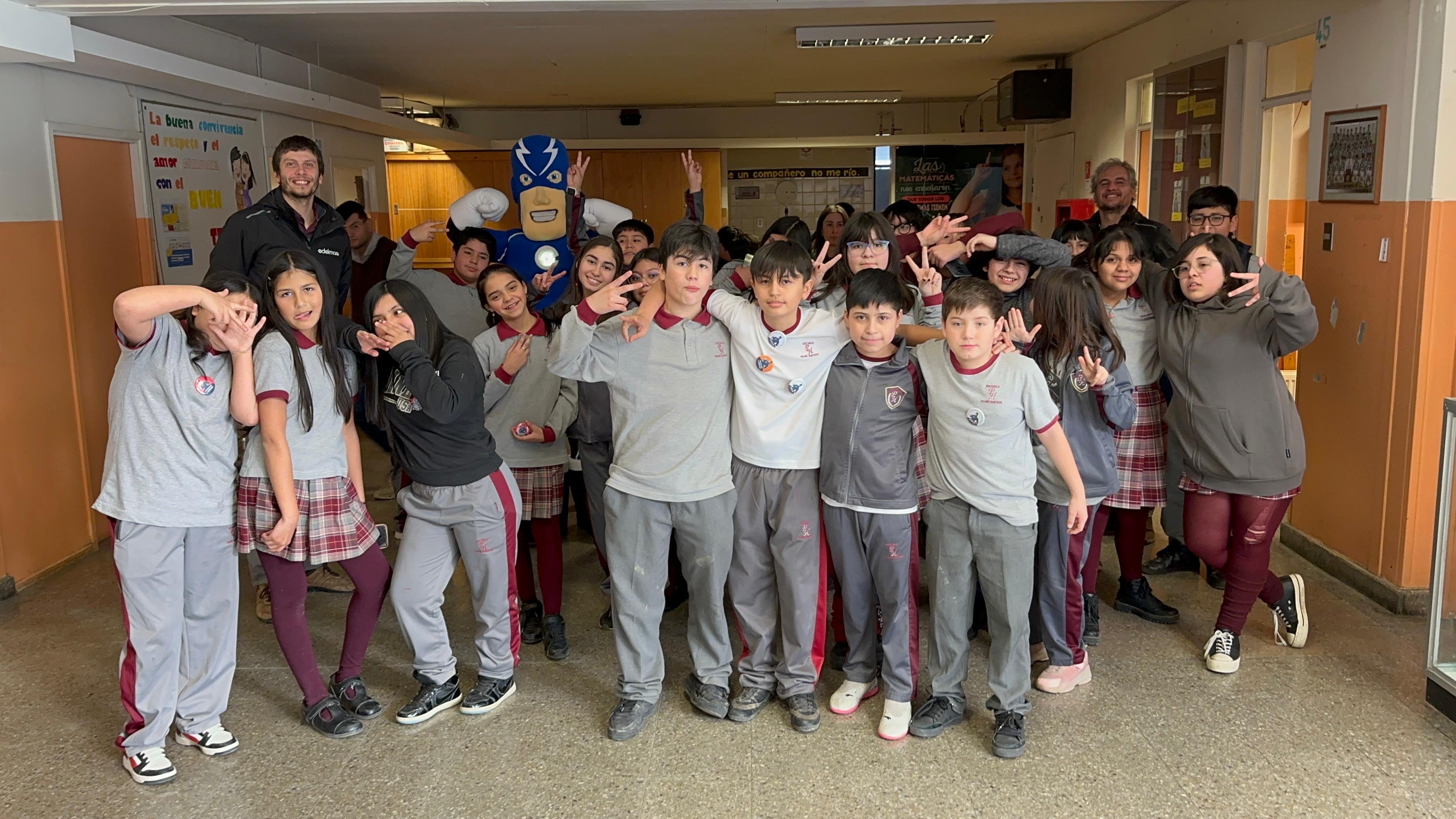 EDELMAG realiza charla sobre energía a estudiantes de la escuela Padre Hurtado 