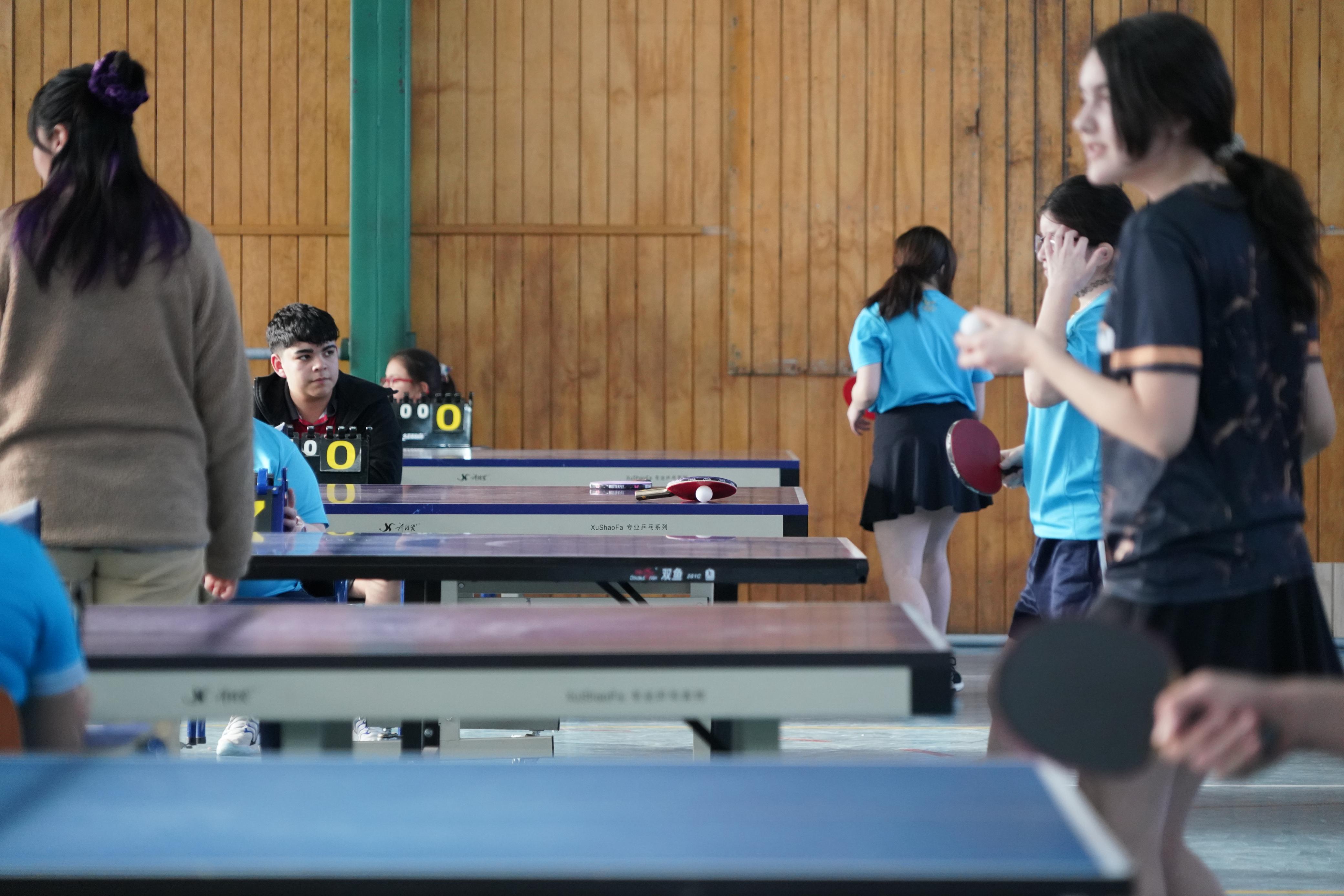Más de 100 jugadores animaron la cuarta fecha del ranking municipal de tenis de mesa