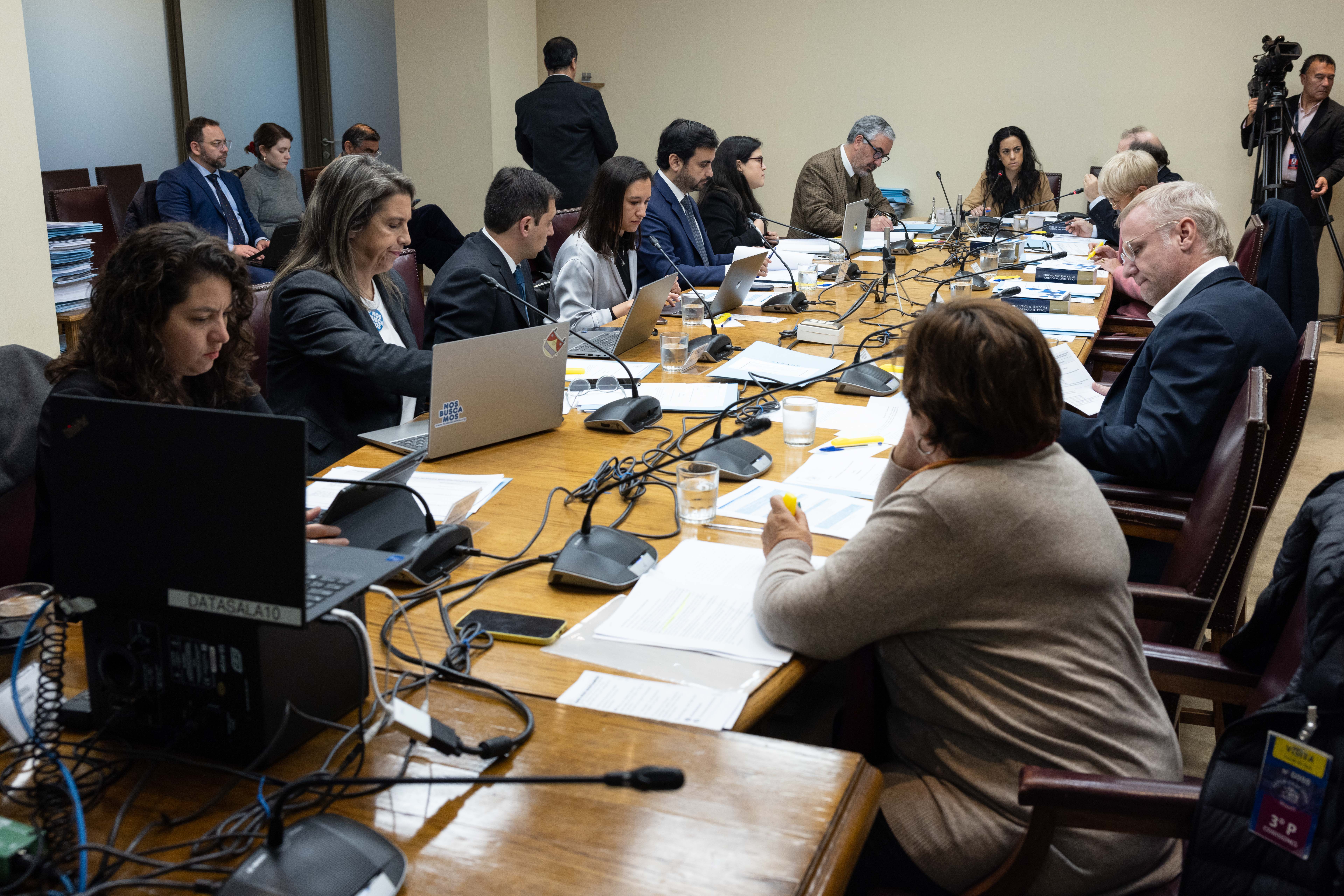 ANJUFF expone en el Senado propuestas para proyecto de ley que separa la ANFP de la Federación y dar autonomía al fútbol femenino
