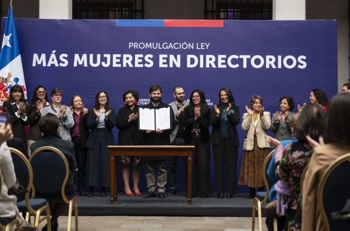 Presidente de la República, Gabriel Boric Font, promulga la Ley Más Mujeres en Directorios: “Las mujeres tienen que estar donde se toman las decisiones”