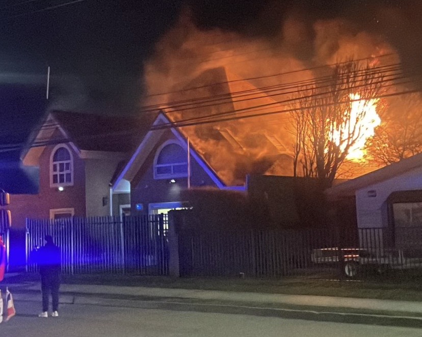 Investigan posible intencionalidad en incendio que afectó a residencia de adolescentes en Punta Arenas
