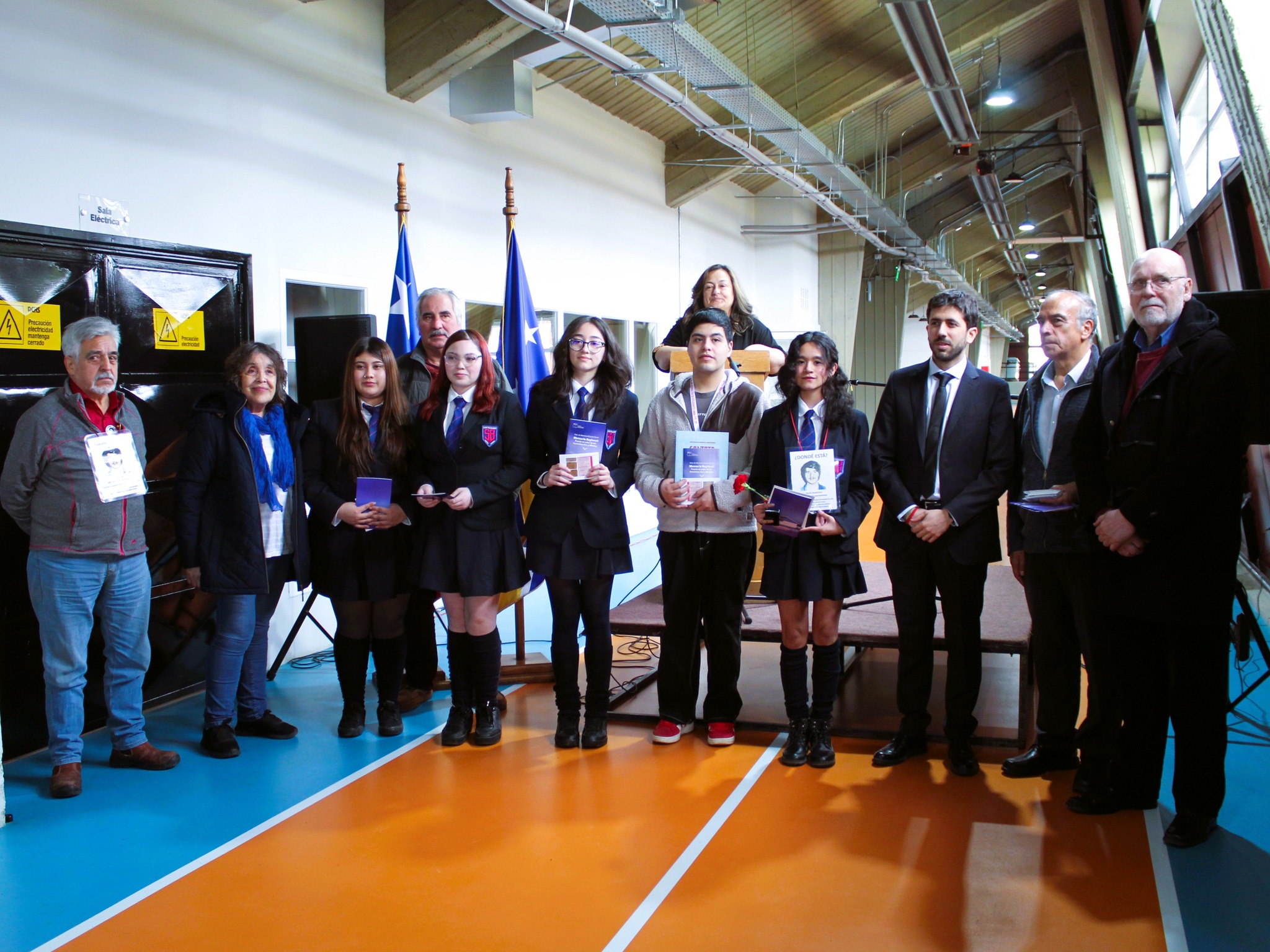Ceremonia de conmemoración del 11 de Septiembre realizaron alumnos del Liceo Polivalente Sara Braun de Punta Arenas