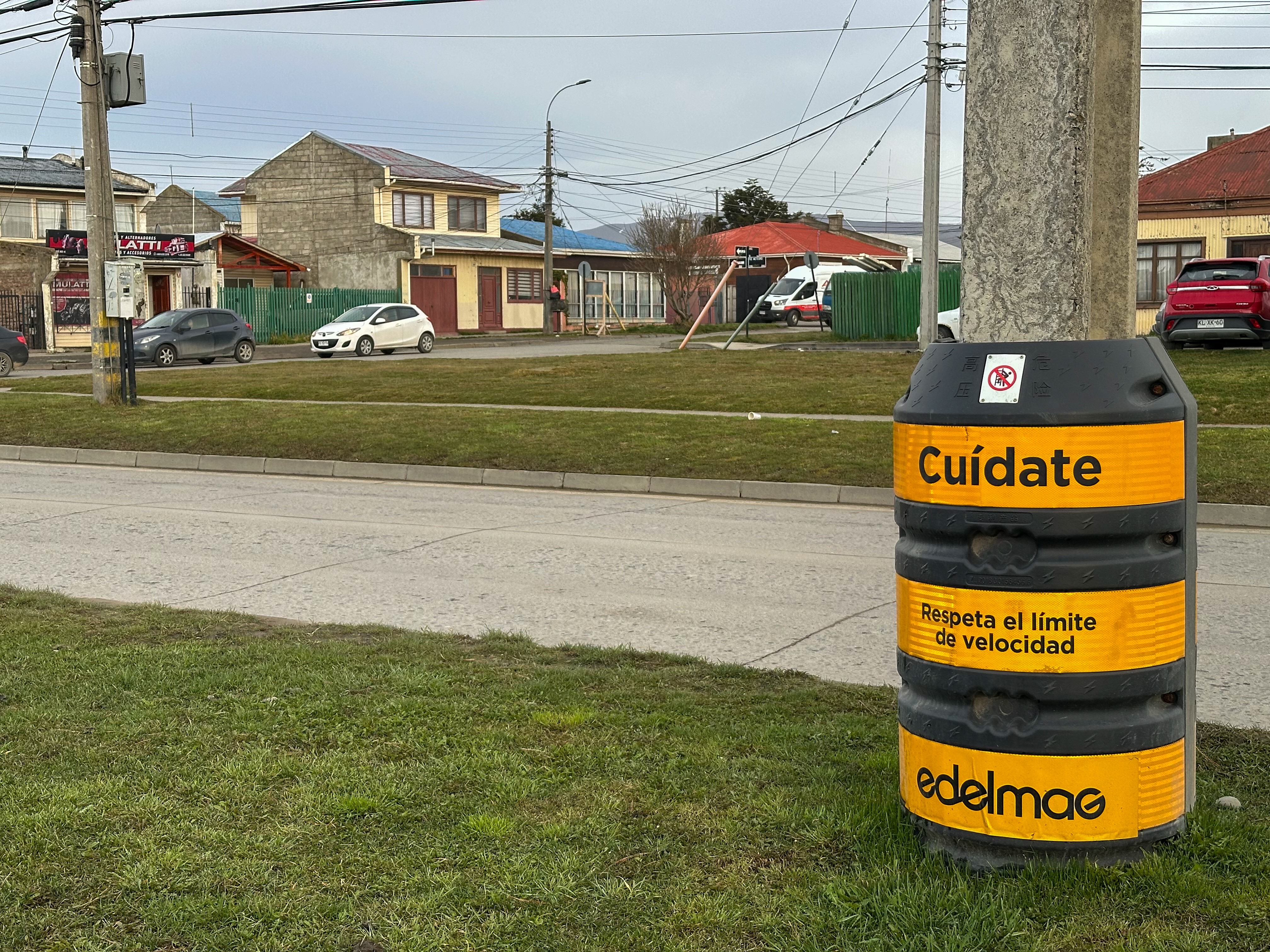 EDELMAG llama a la prevención en Fiestas Patrias: Van 31 postes chocados durante el 2025