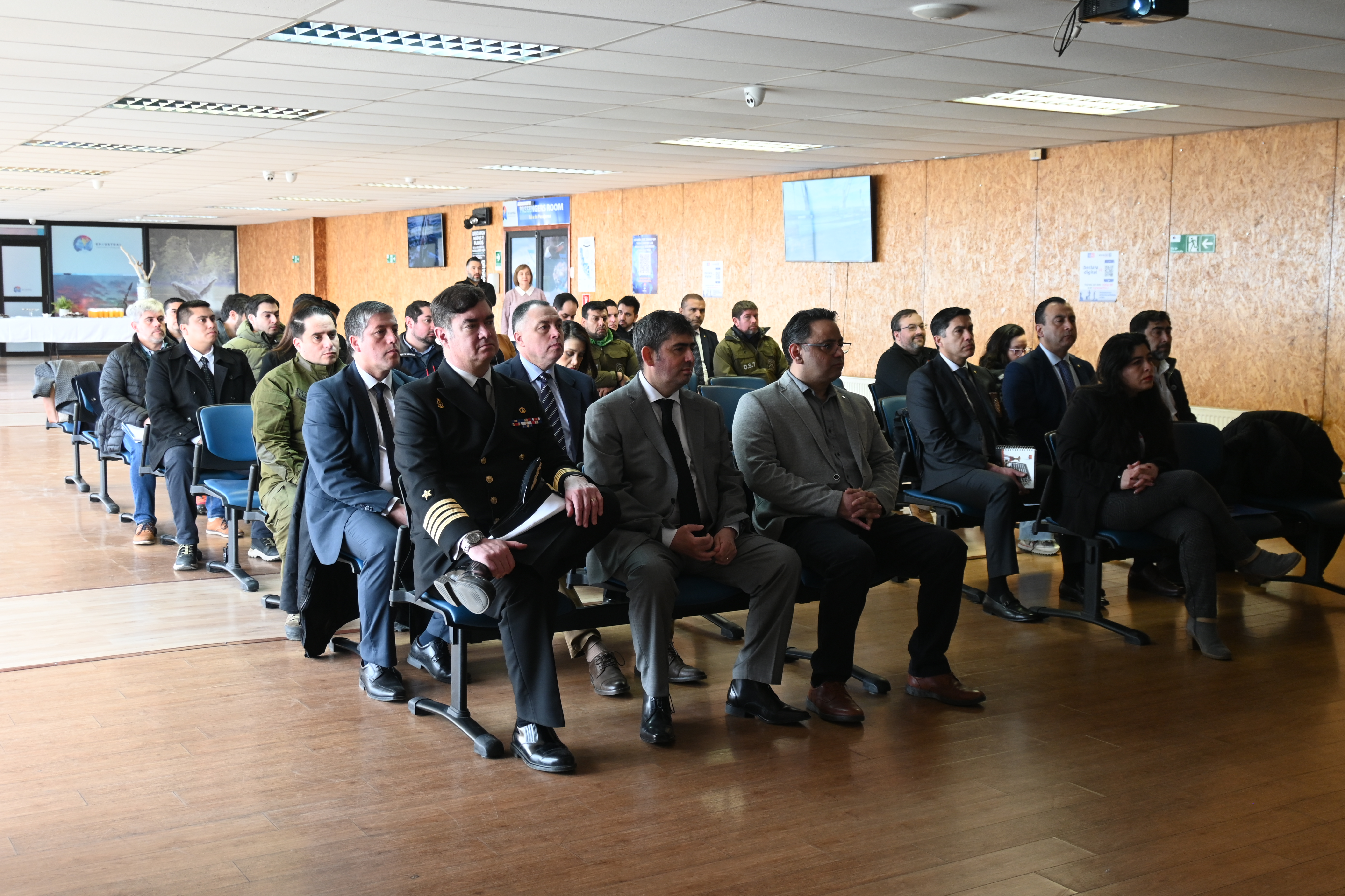 Empresa Portuaria Austral lidera jornada de diálogo para fortalecer la seguridad portuaria en Magallanes